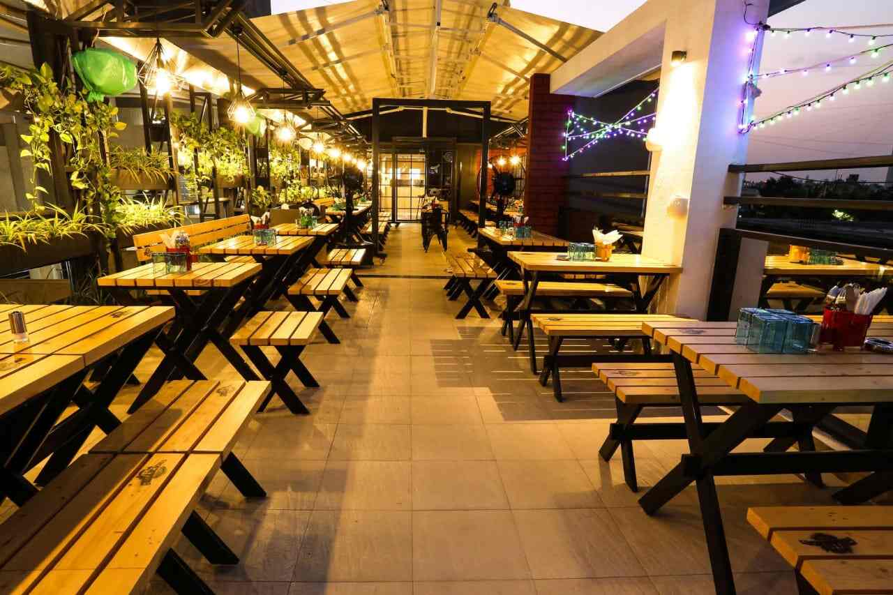 Martini Bar And Kitchen in kharadi,Pune Best Indian Delivery