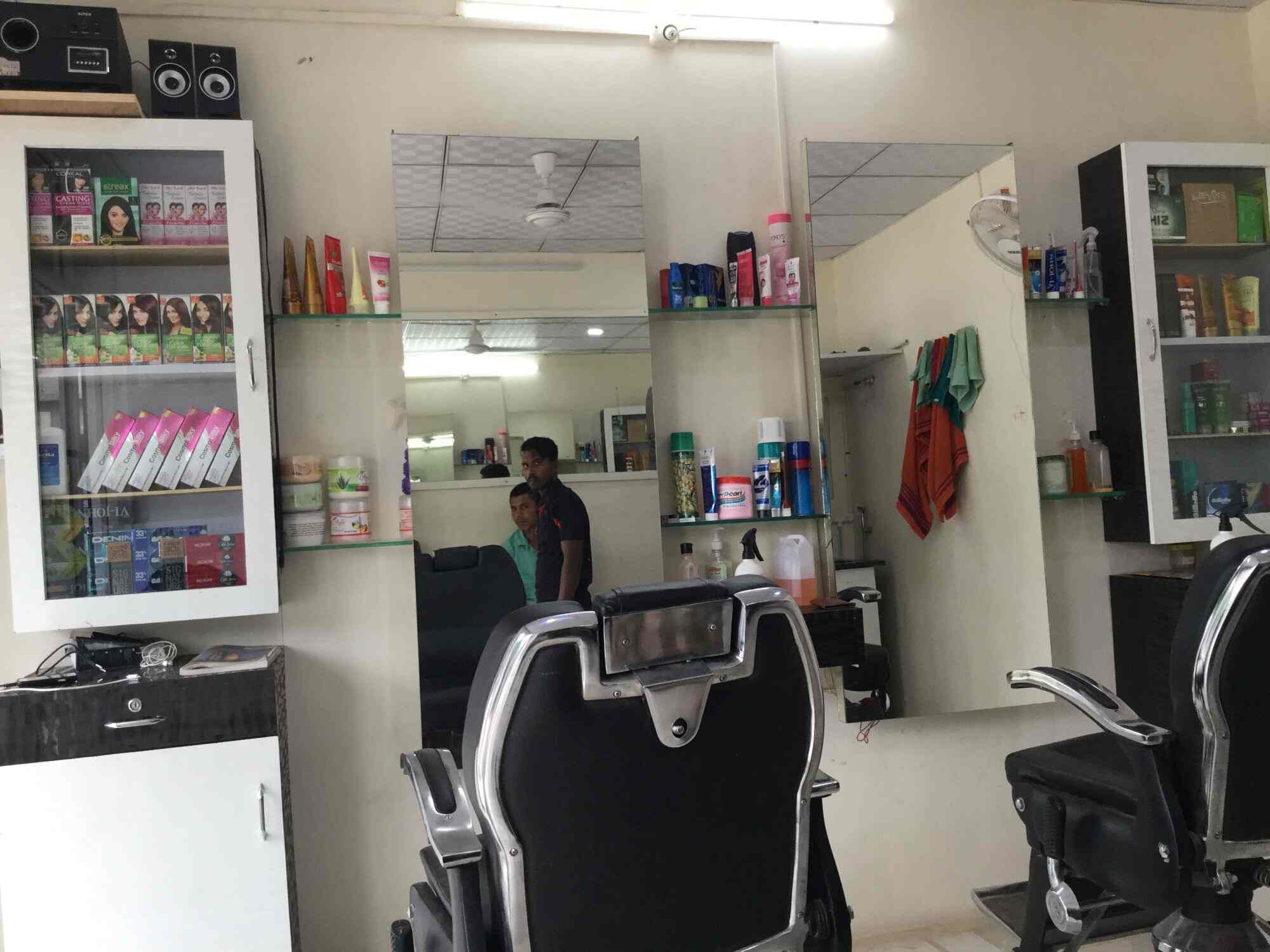 New Look Hair Salon Photos, Baner, Pune- Pictures & Images Gallery -  Justdial