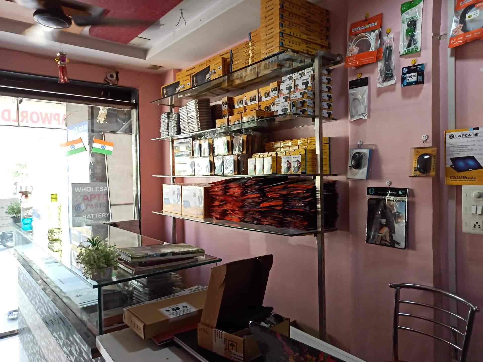 Lapworld Services in Pimple Saudagar,Pune Best DellLaptop Accessory