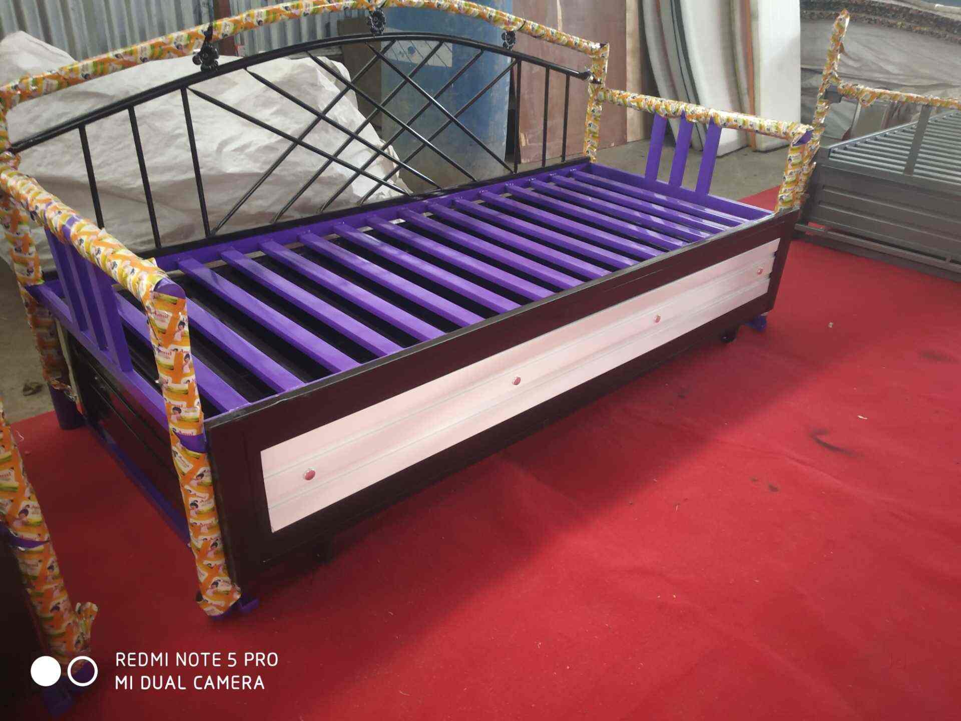 Top Metal Dining Table Manufacturers in Pune मेटल डाइनिंग टेबल