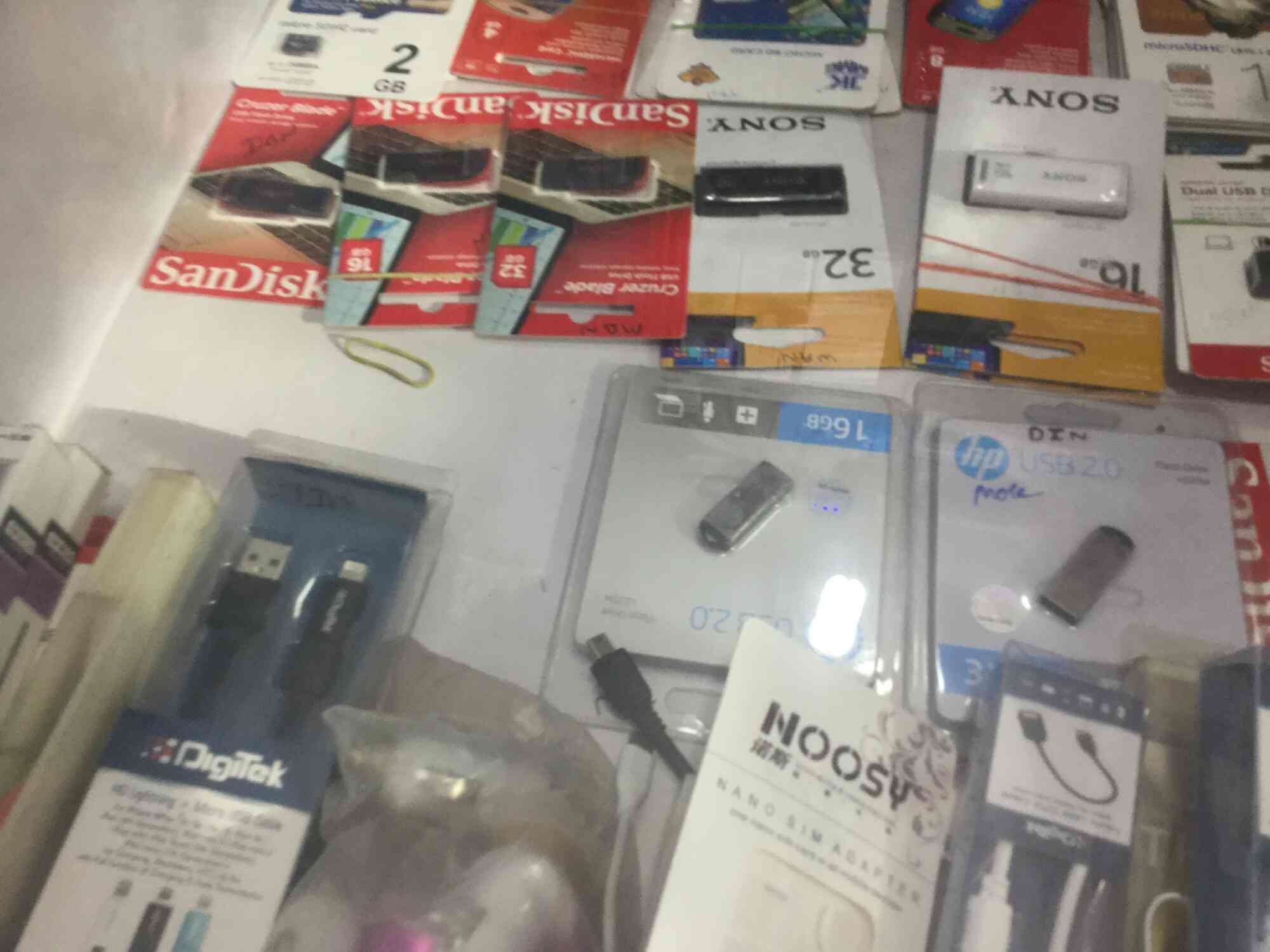 Accurate Mobile Shopee in Aundh,Pune Best Landline Phone Dealers in