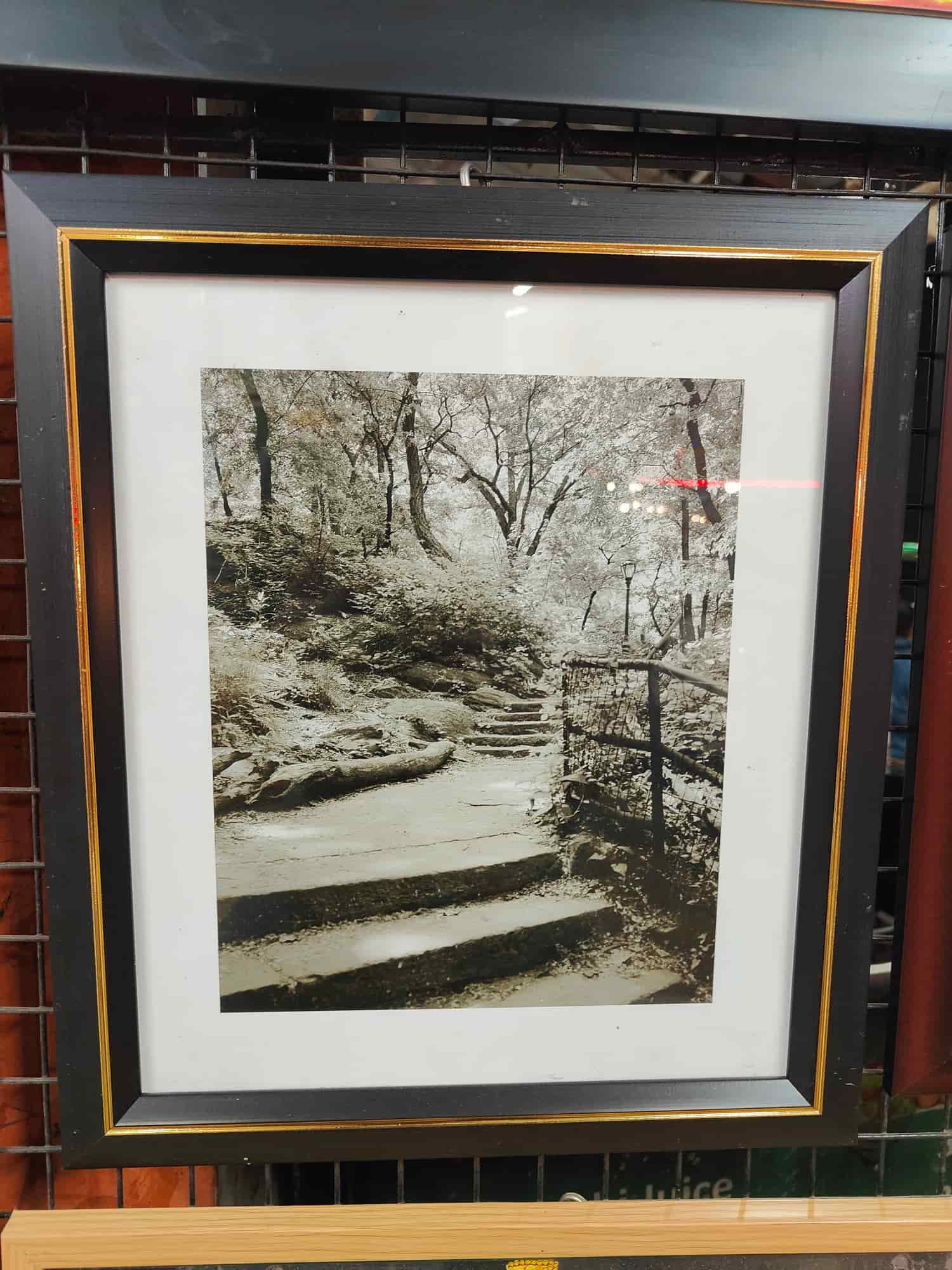 Prakash Frame Makers in Aundh,Pune Best Photo Frame Dealers in Pune