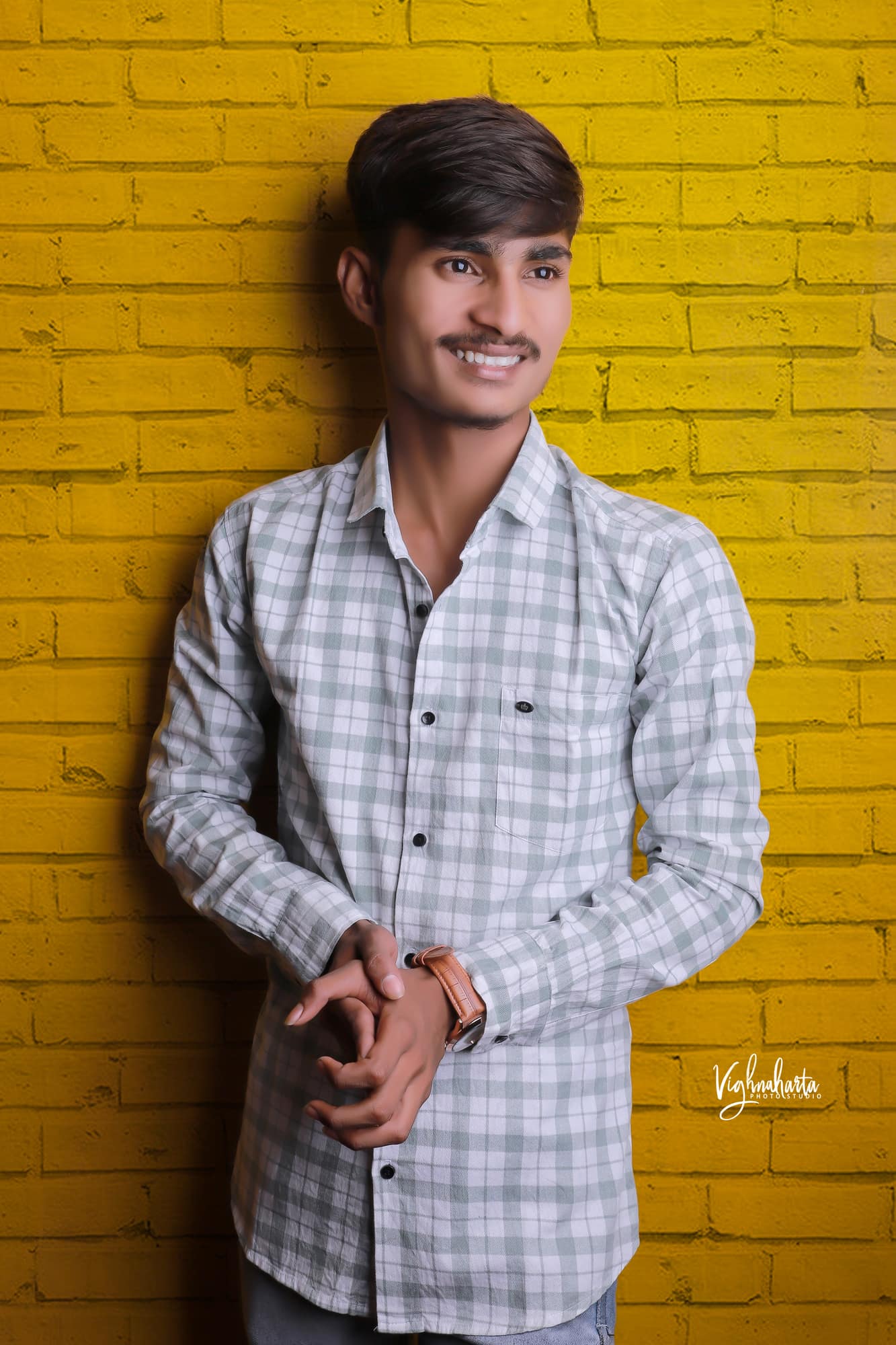 Vighnaharta Photo Studio in Kharabwadi,Pune Best Photo Studios in