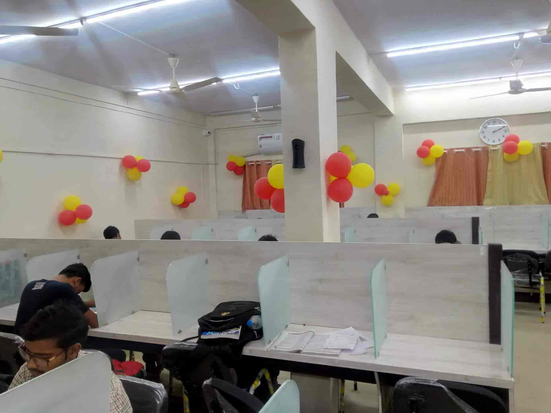 Hrishikesh Abhyasika in Navi PethSadashiv Peth,Pune Best Reading