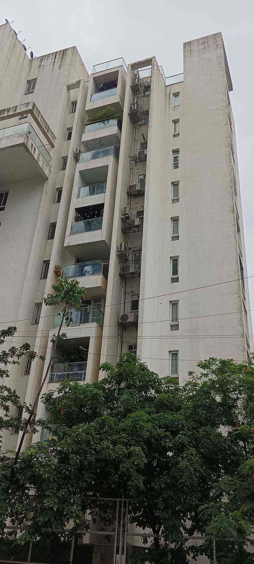 Top Real Estate Agents to Rent Apartments, Best Property Dealers in