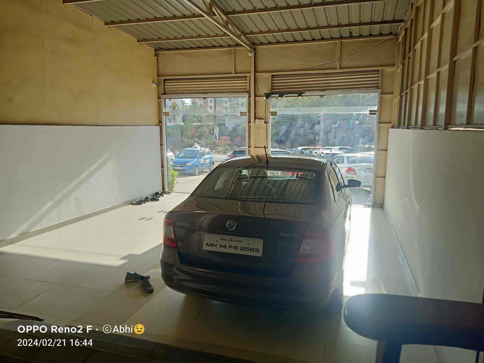 Shiv Motor Car Bazaar in Uruli Kanchan,Pune Best FordSecond Hand Car