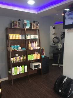 Top Beauty Salons For Women in Mhatre Bridge - Best Salons-women ...