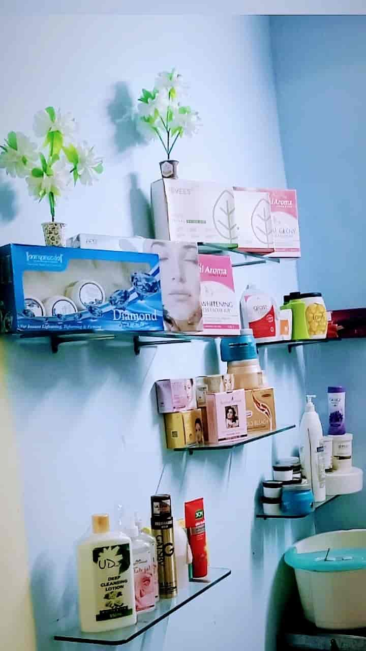 Harsha Ladies Beauty Parlour in Laxmi Narayan Nagar-Erandwane,Pune