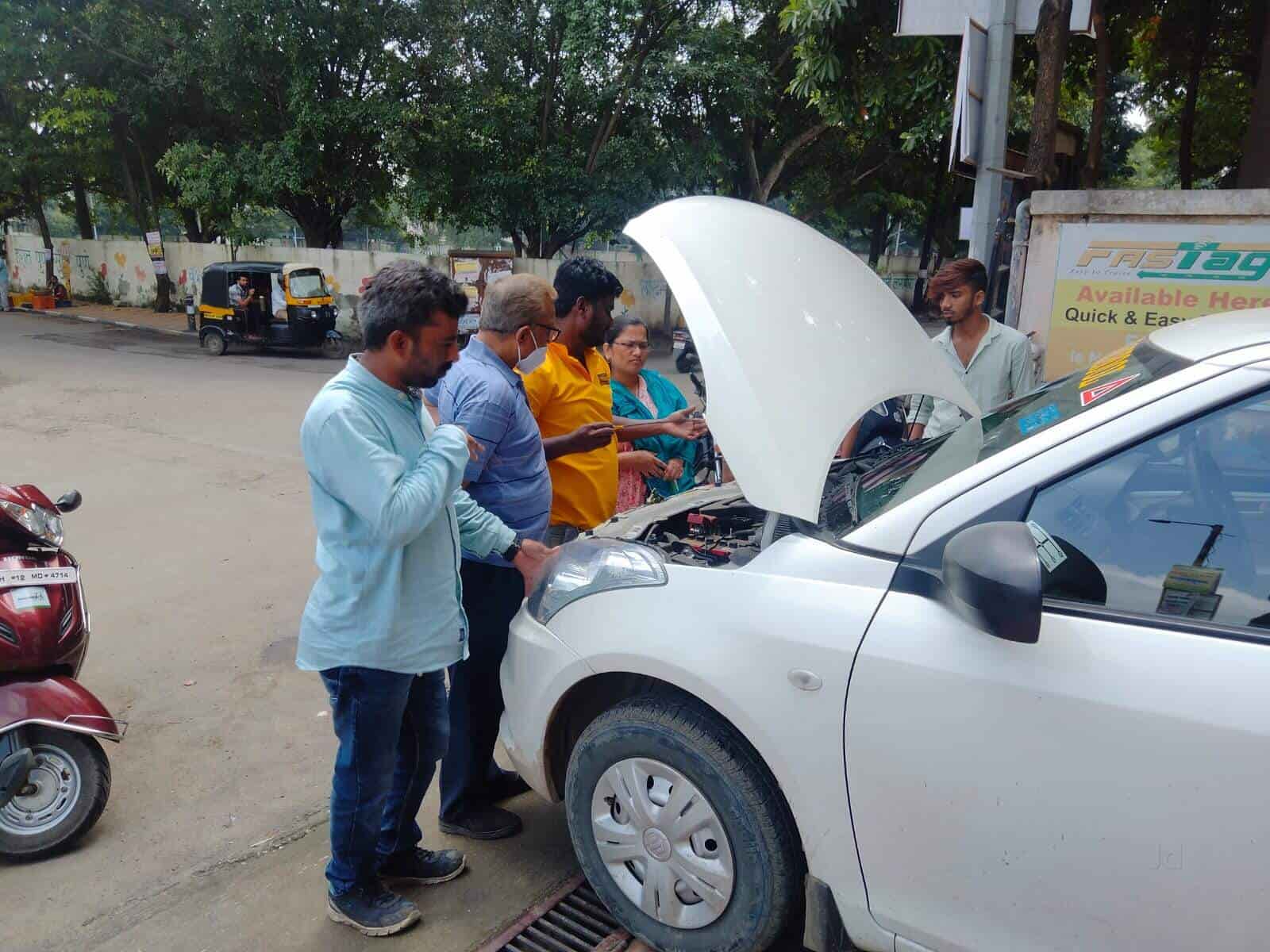 New Pragati Driving School in Hadapsar,Pune Best Motor Training Schools For Auto Rickshaw in