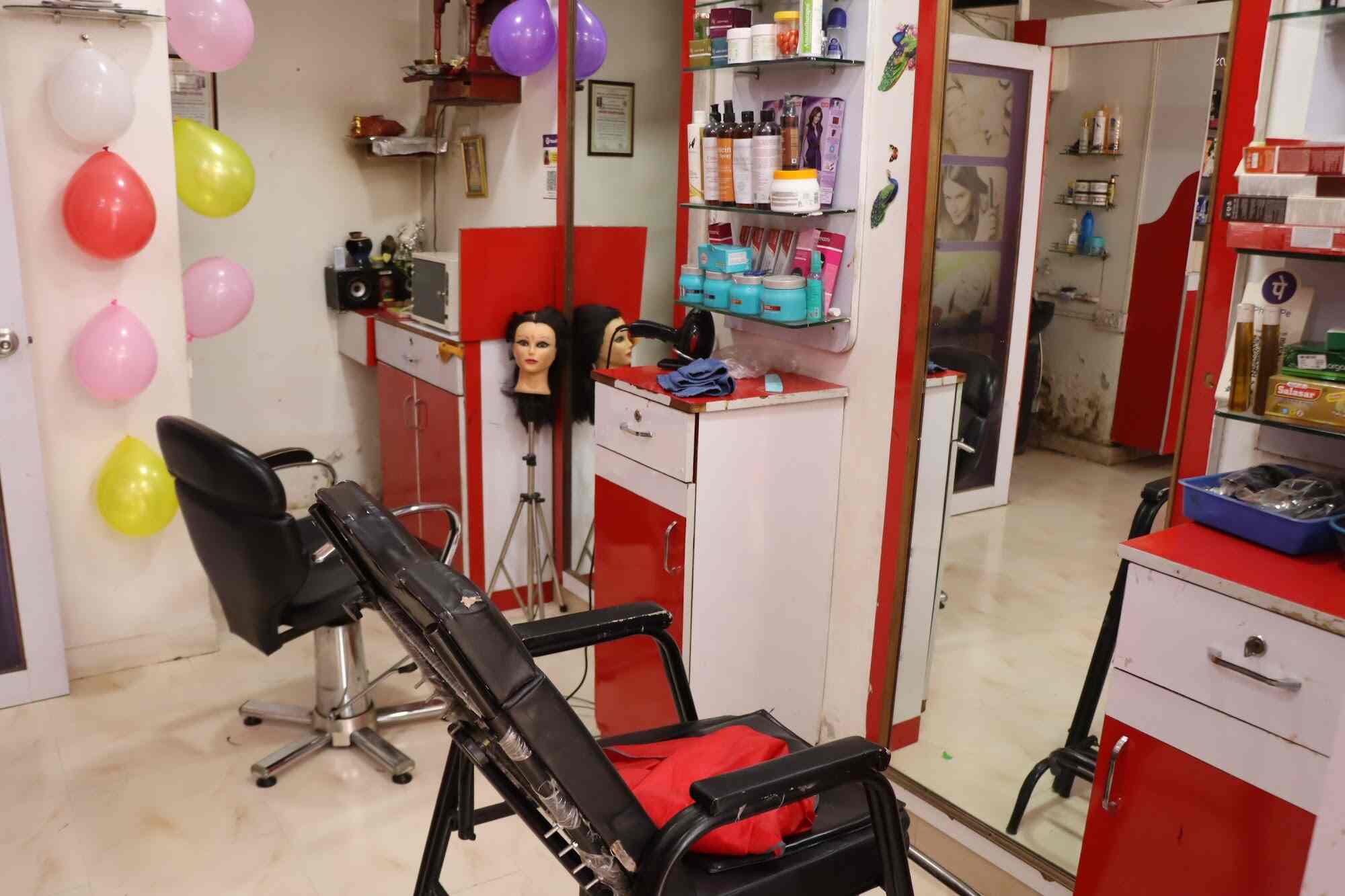 Top Beauty Parlours in Atul Nagar,Pune Best Ladies Beauty Parlours