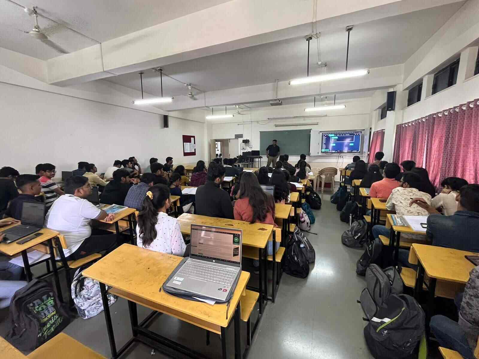 https://content.jdmagicbox.com/comp/pune/v1/020pxx20.xx20.191023202225.m3v1/catalogue/technobrilliant-learning-solutions-shivaji-nagar-pune-computer-software-training-institutes-it6cj20cdr.jpg?utm_source=chatgpt.com