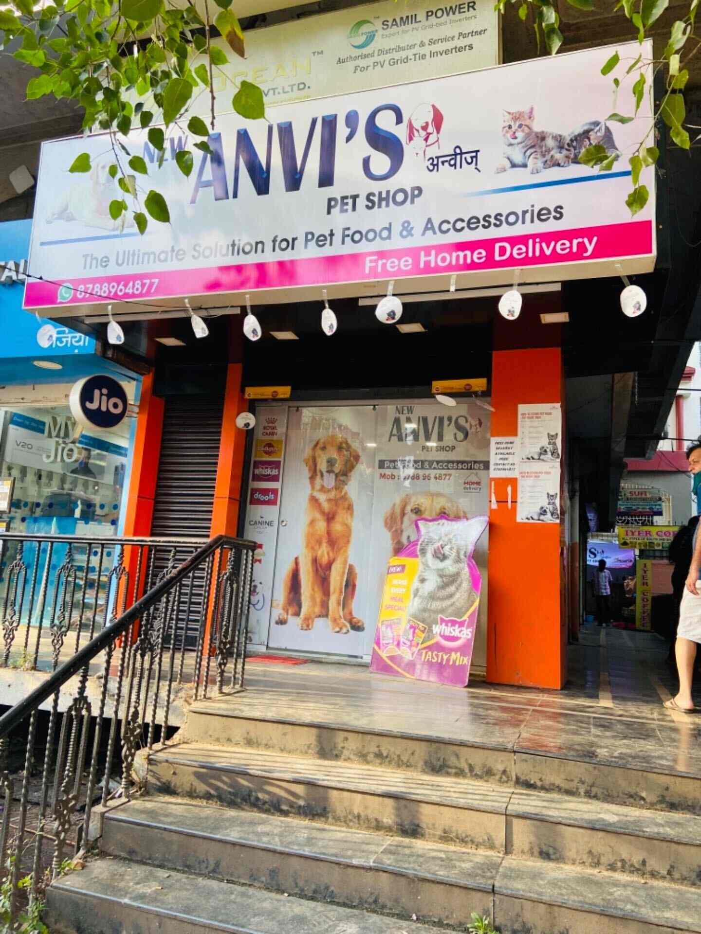 unleashed pet store near me