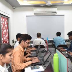 Hemant Shah And Associates LLP