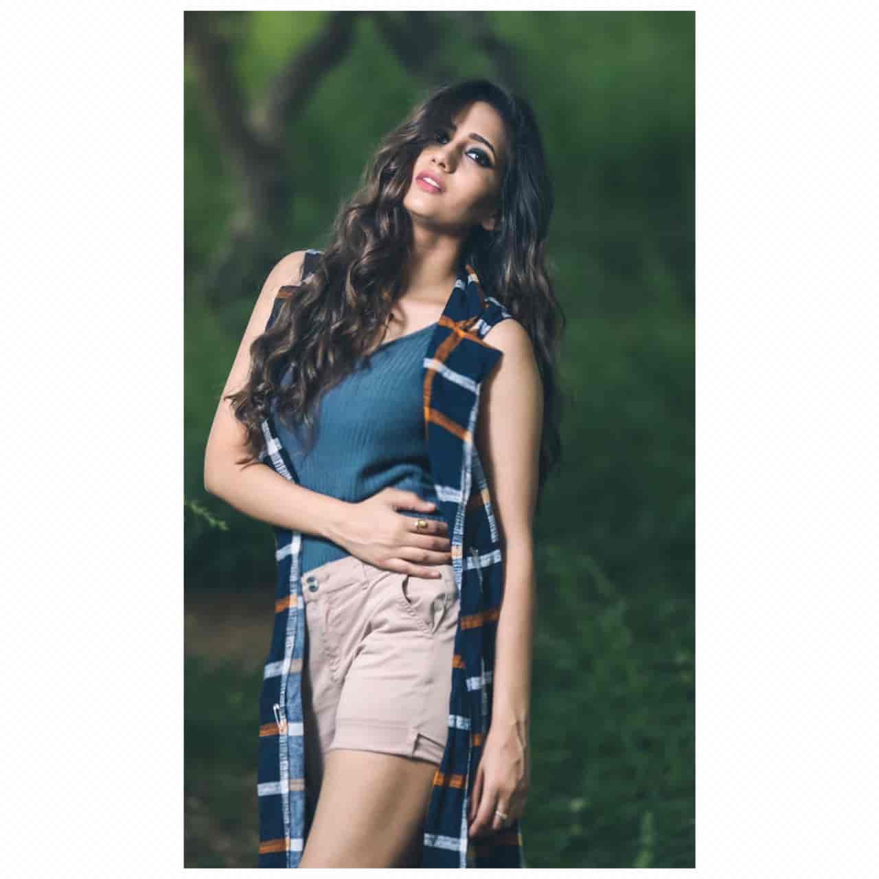 Kniks Hair And Makeup Studio & Academy in Guruwar Peth,Pune Best