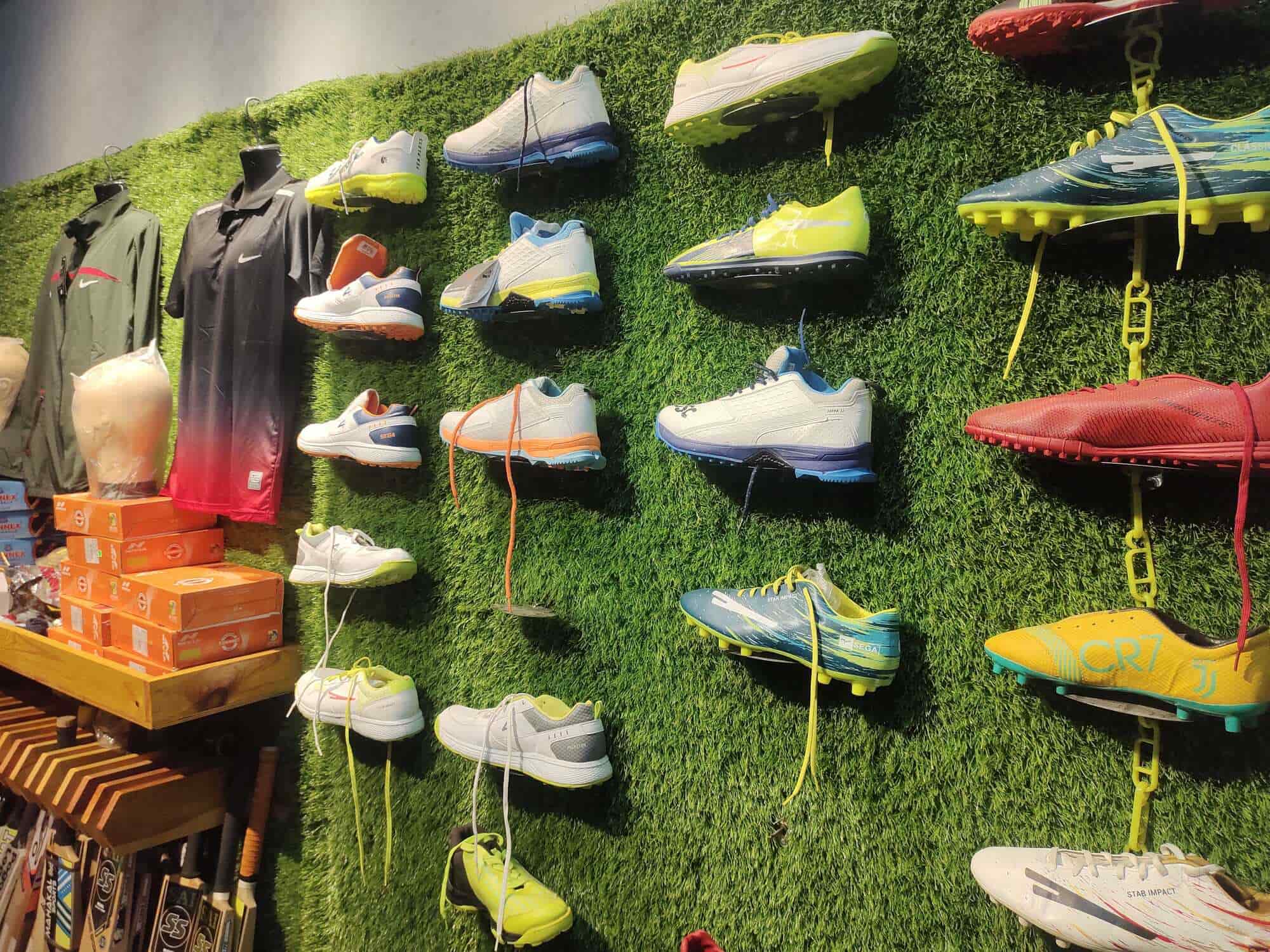 Top Cricket Bat Dealers in RaigadMaharashtra Best Bat Dealers near