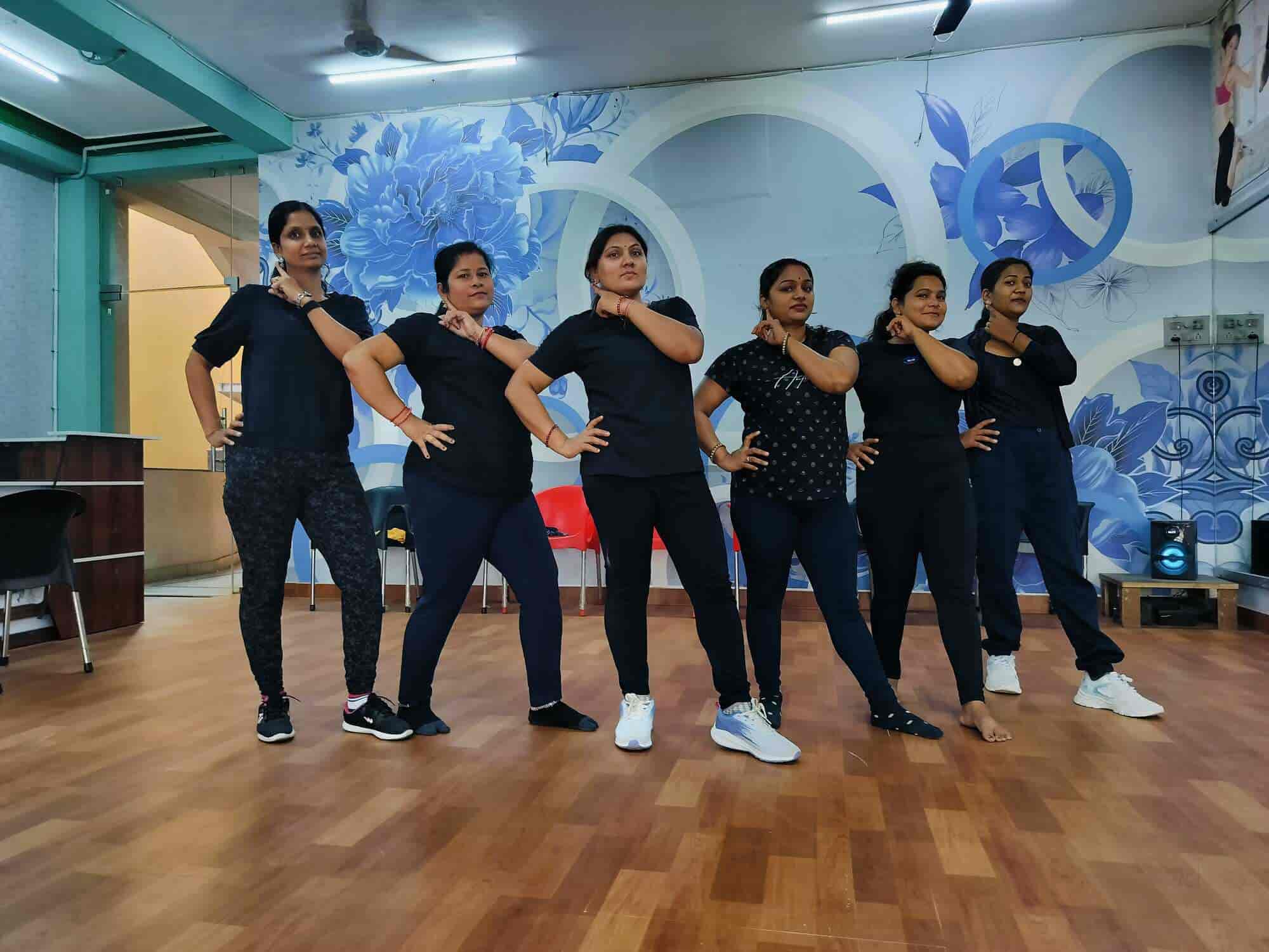 Aerobics classes near me store for ladies with fees