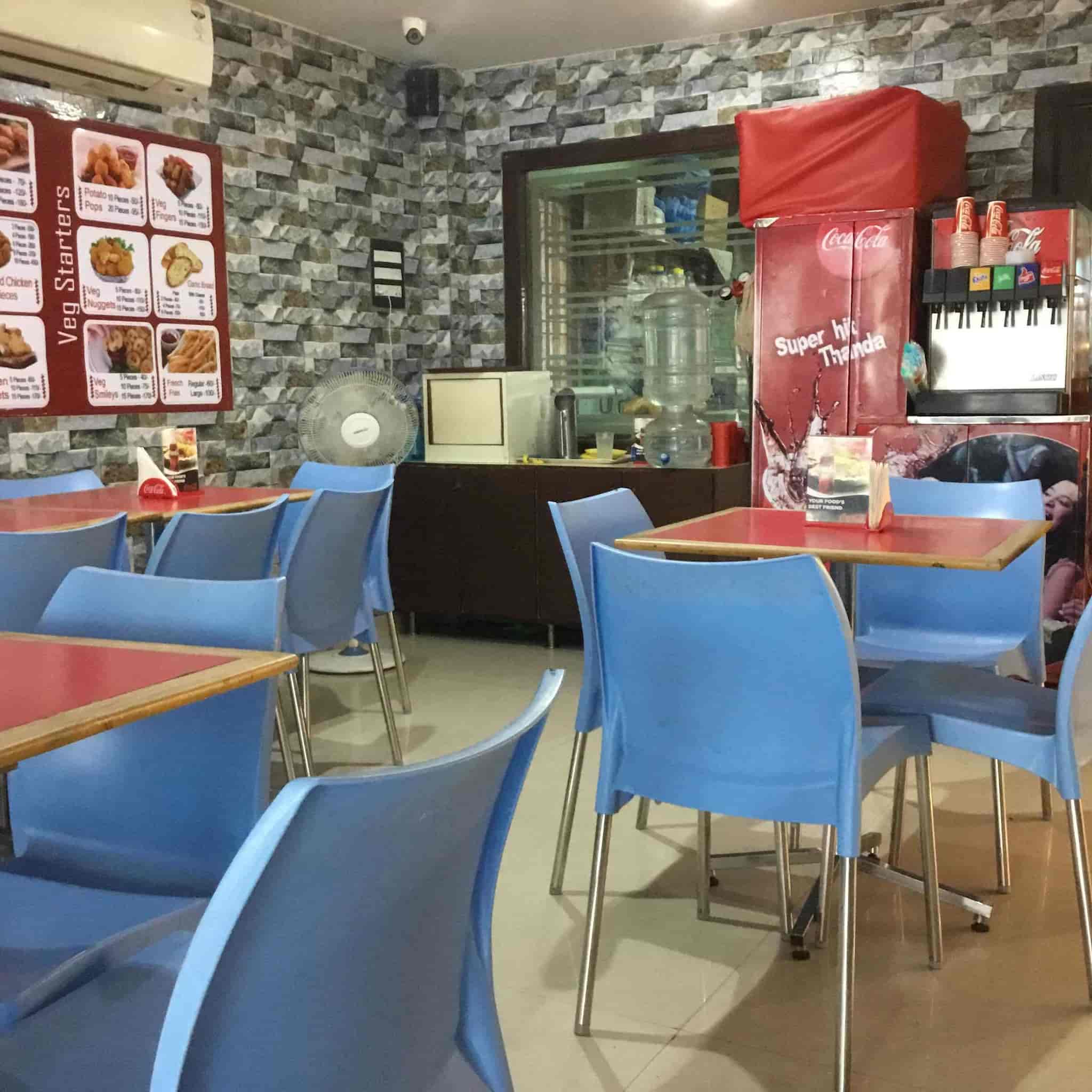 Rooster's in Danavaipeta,Rajahmundry Order Food Online Best Pizza