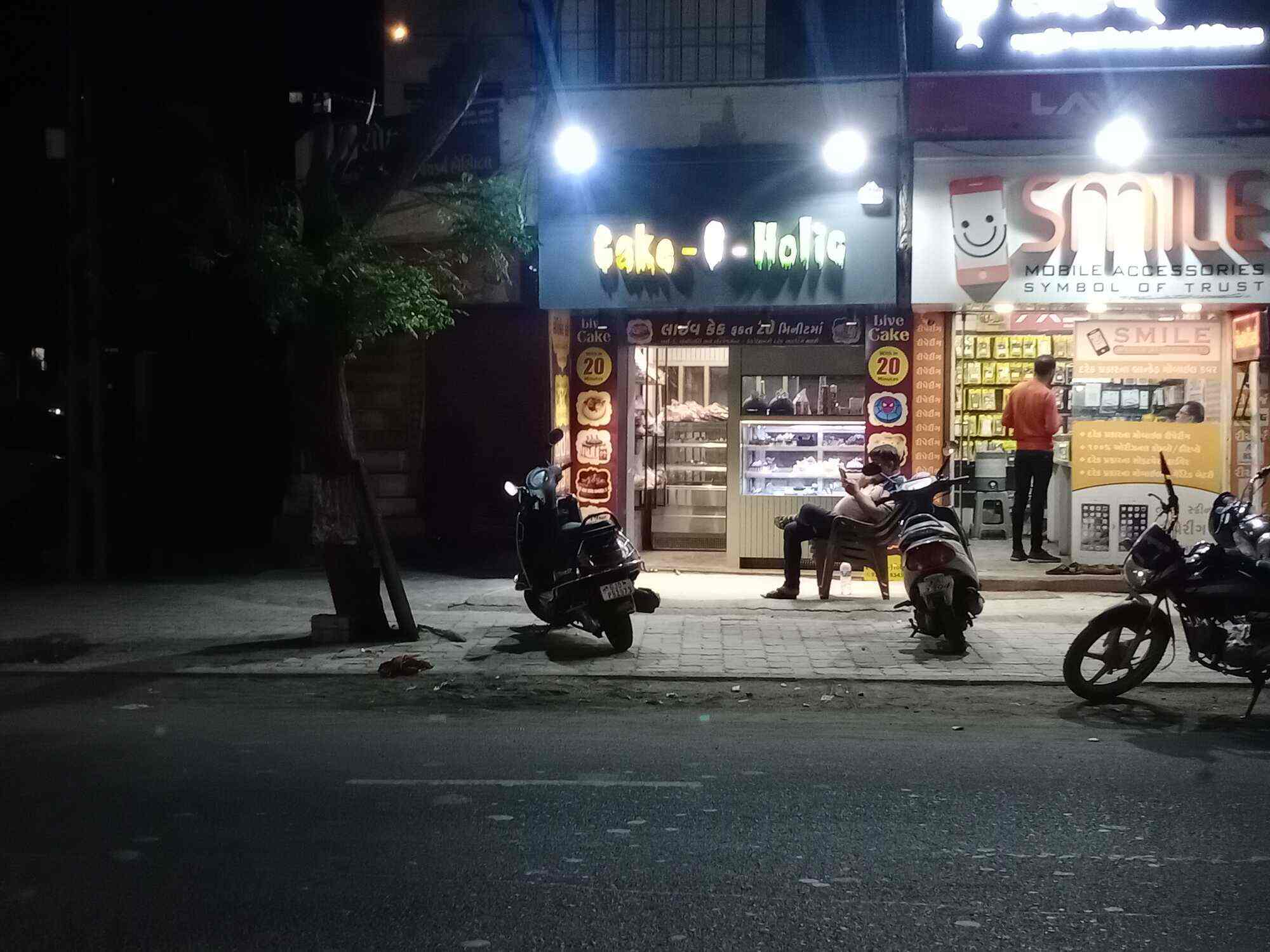 Cake O Holic in University Road,Rajkot Order Food Online Best