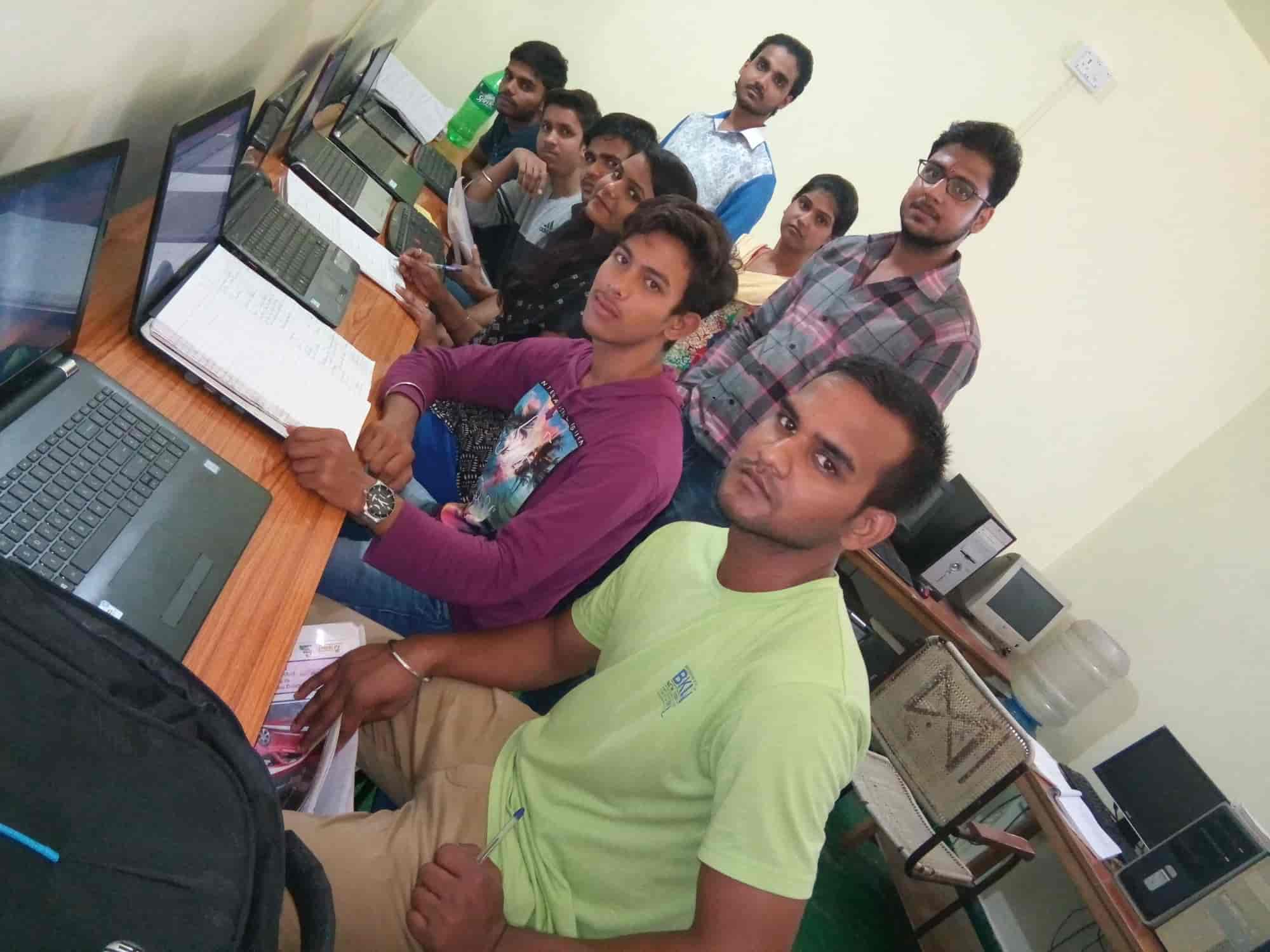 Informative Training Computer Centre in Argora,Ranchi Best Computer