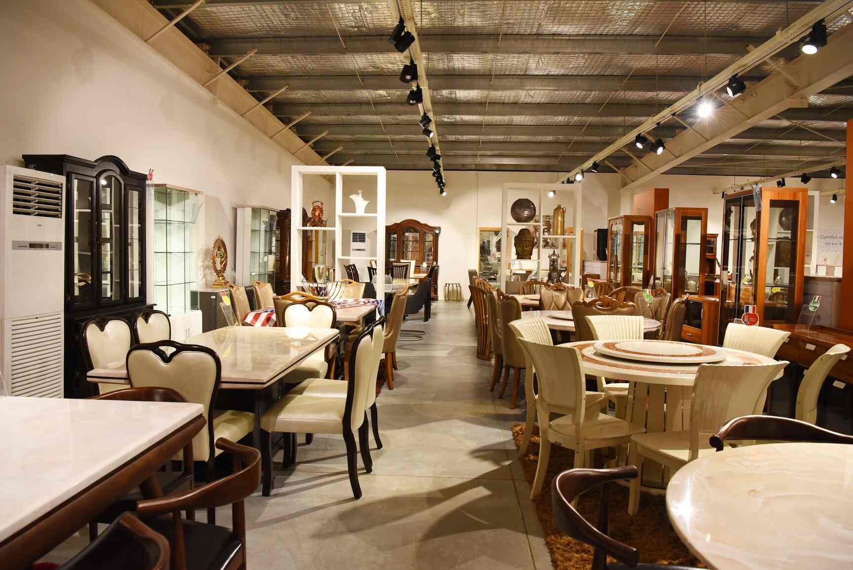 Royaloak Furniture in Boduppal,Hyderabad Best Furniture Dealers in