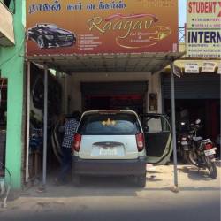 Mahindra car online accessories near me