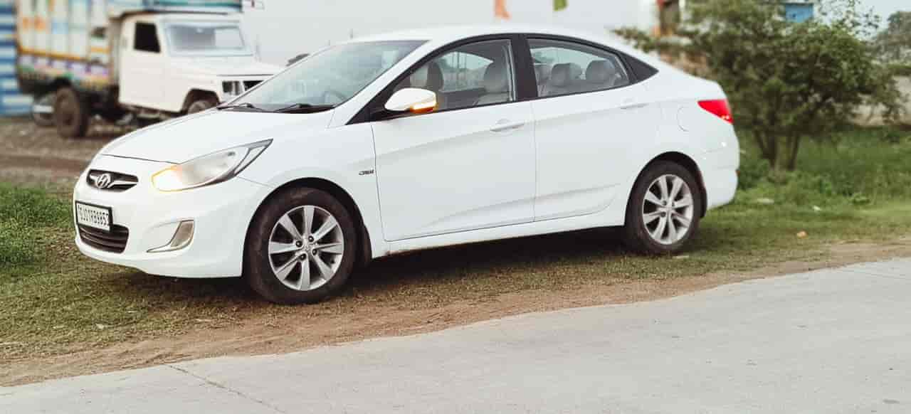 Apna Tours & Travels in mhow road railway colony,Ratlam Best Car