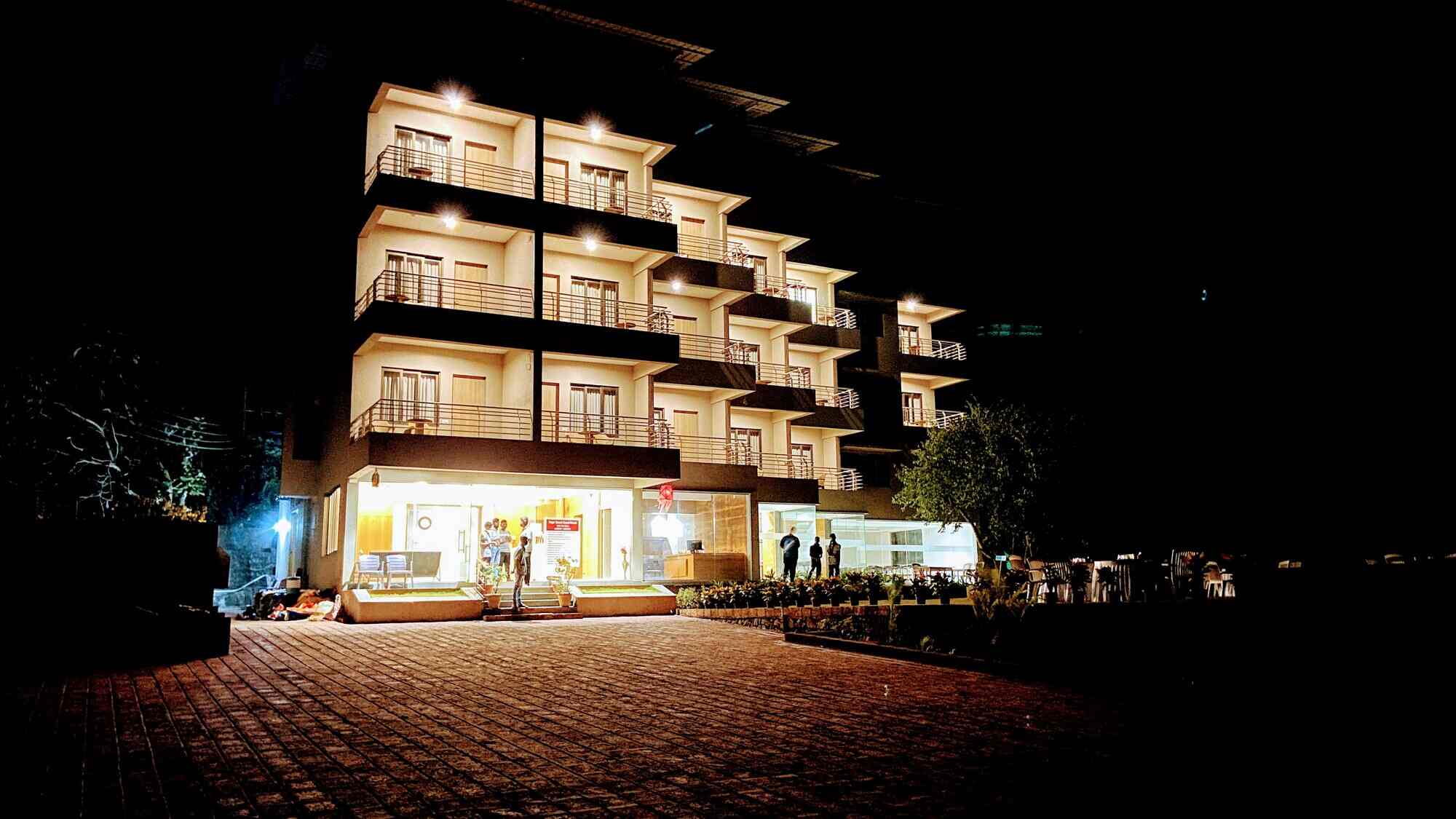 Book Hotel Sagar Sawali Grand in Murud,Ratnagiri Best Hotels in