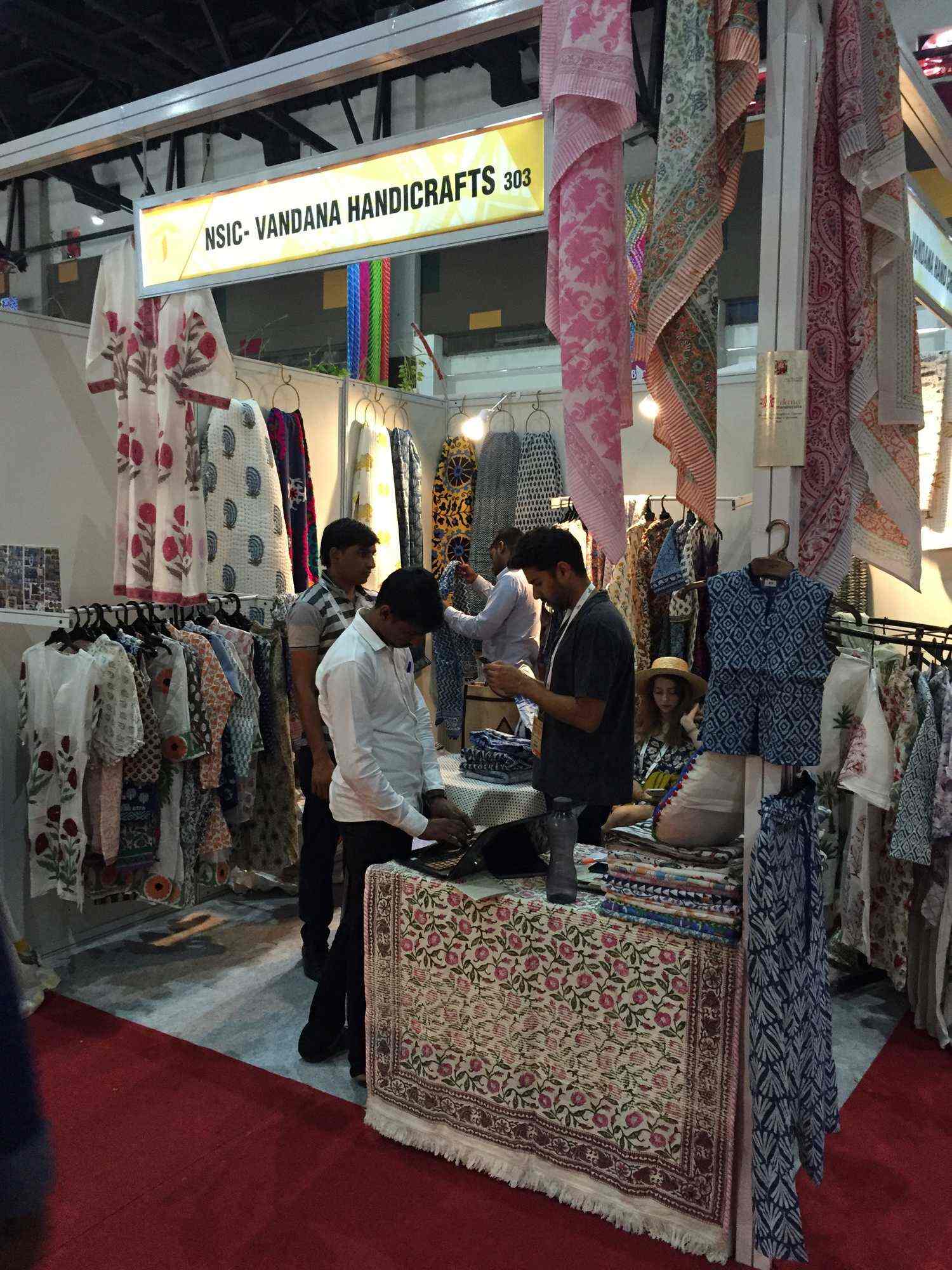 Top Vandana Handicraft Shopping Bag Manufacturers in Rajkot शॉपिंग