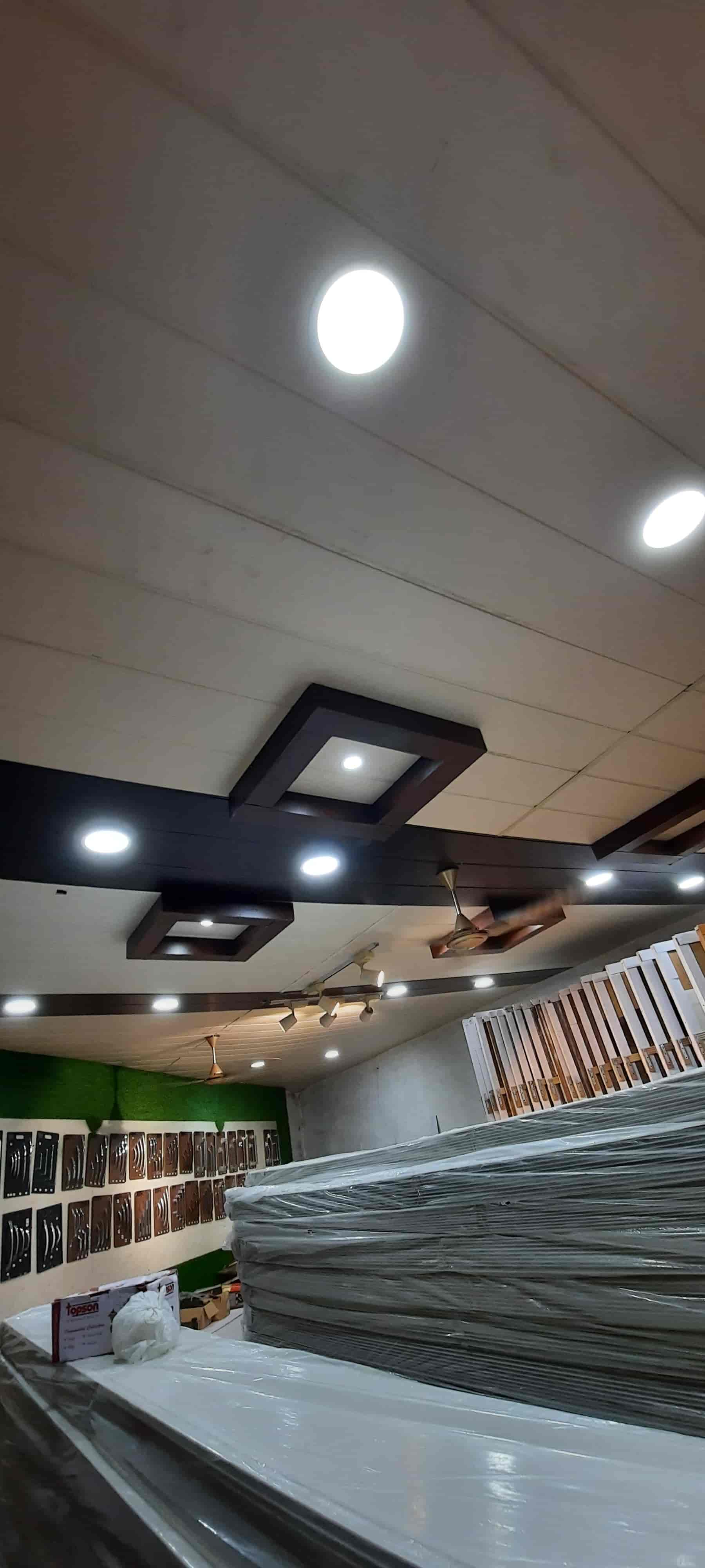 Gupta Glass & Plywood Co. in Hoshiarpur HO,Hoshiarpur Best Commercial