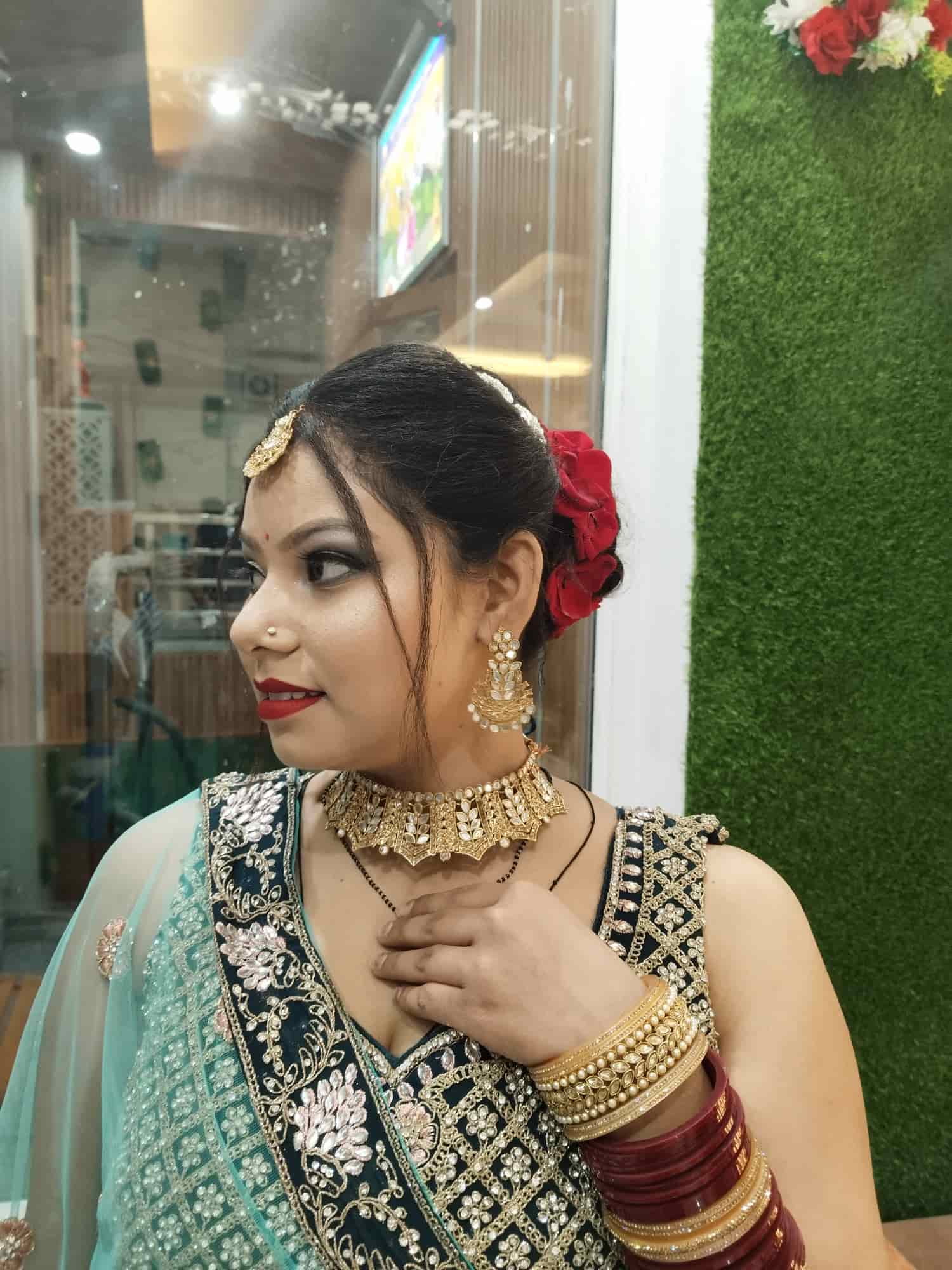 Navrang Beauty Parlour in Near Old Bijli Ghar, Choudhary Wara,Rewari