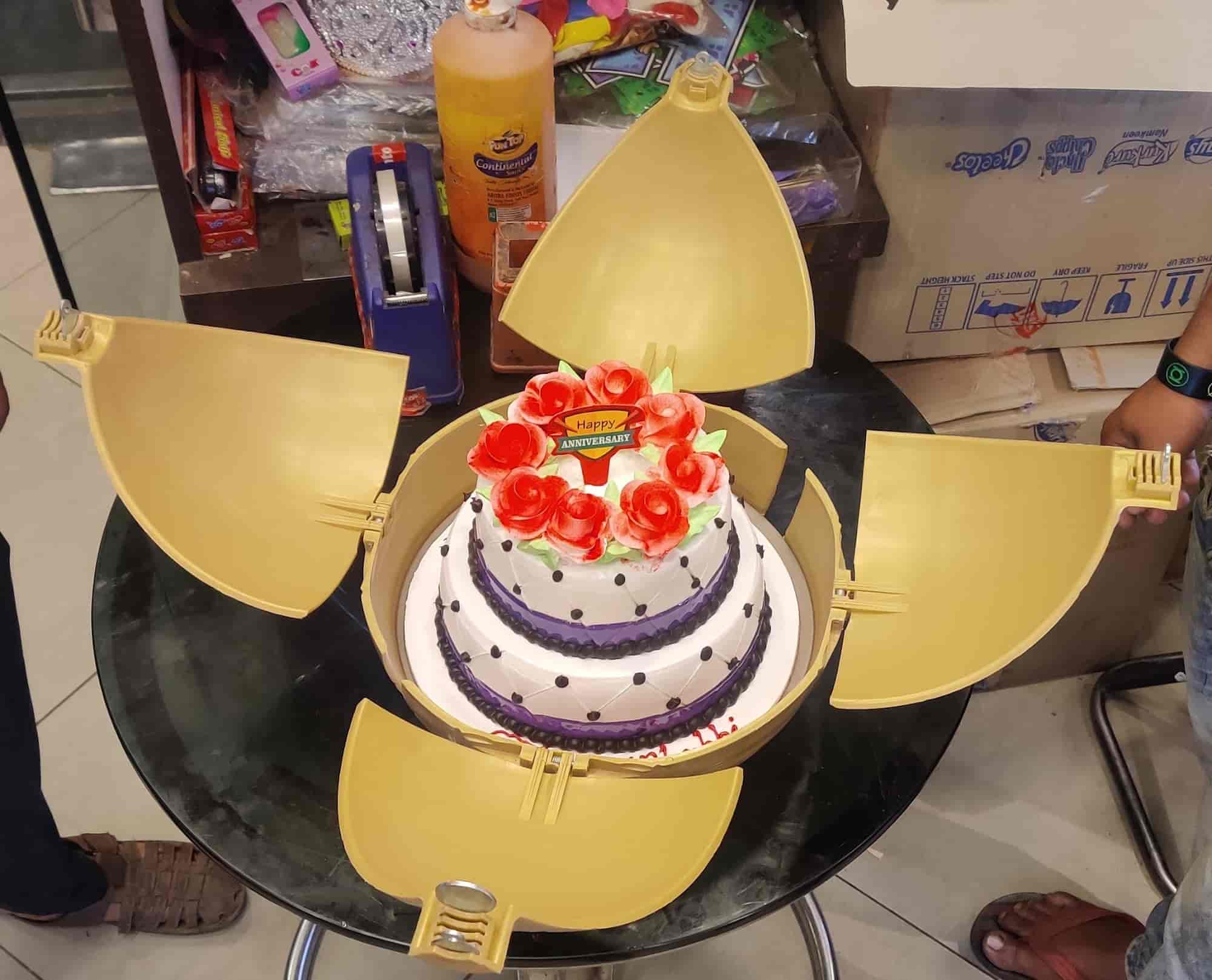 Max Bakery & Max Cream N Crisp Bakers in Madhusudan Marg,Rourkela