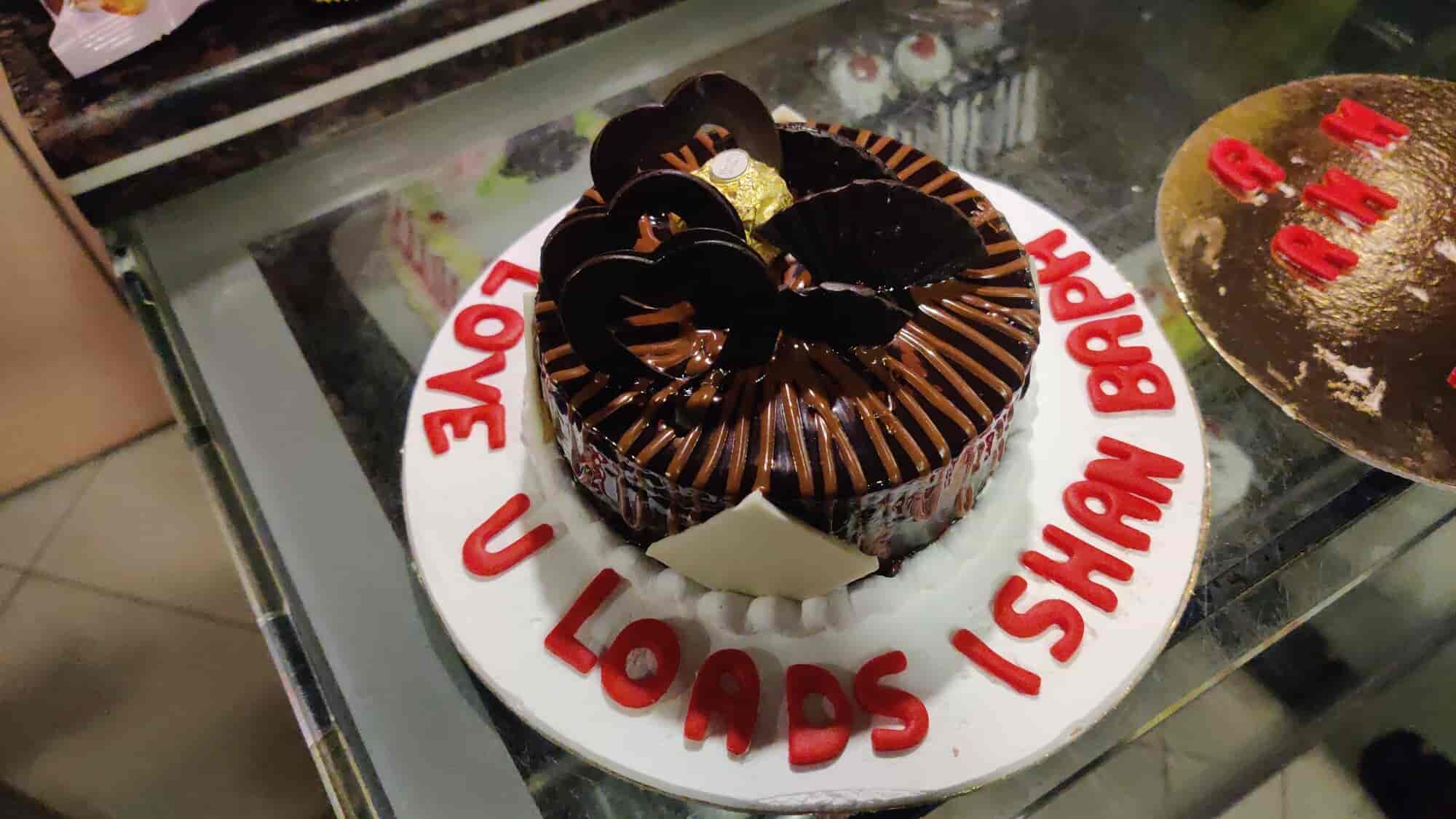 Max Bakery & Max Cream N Crisp Bakers in Madhusudan Marg,Rourkela