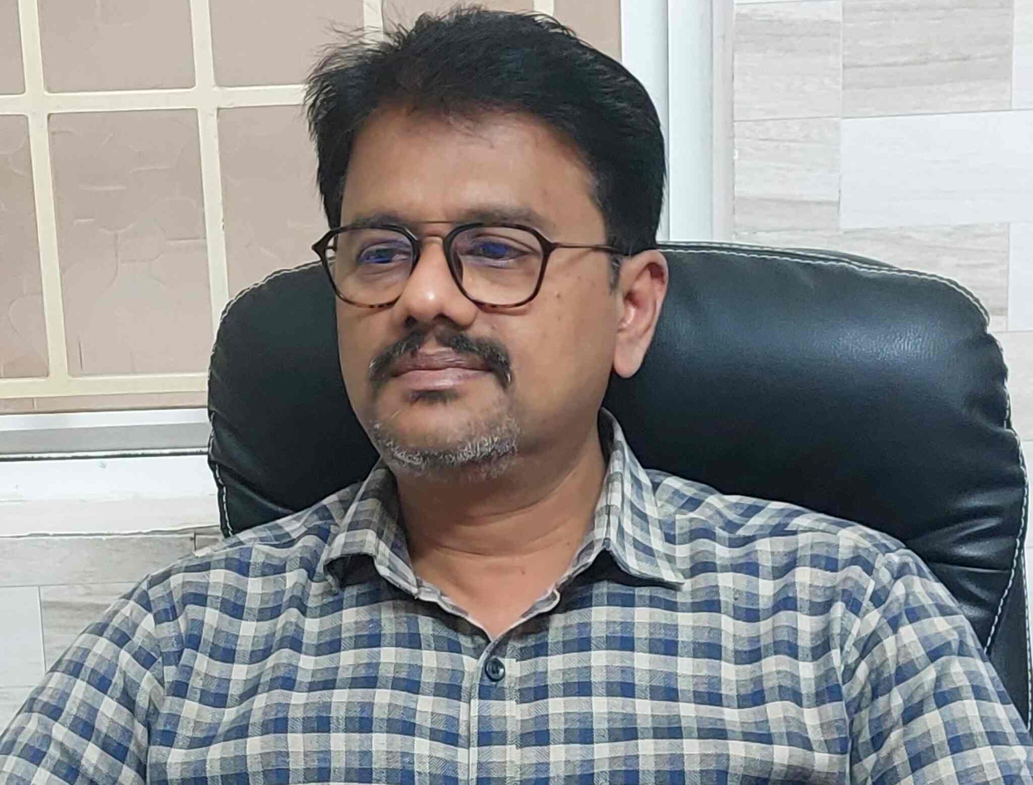 Aps Maternity & Surgical Hospital in Ammapettai,Salem Book