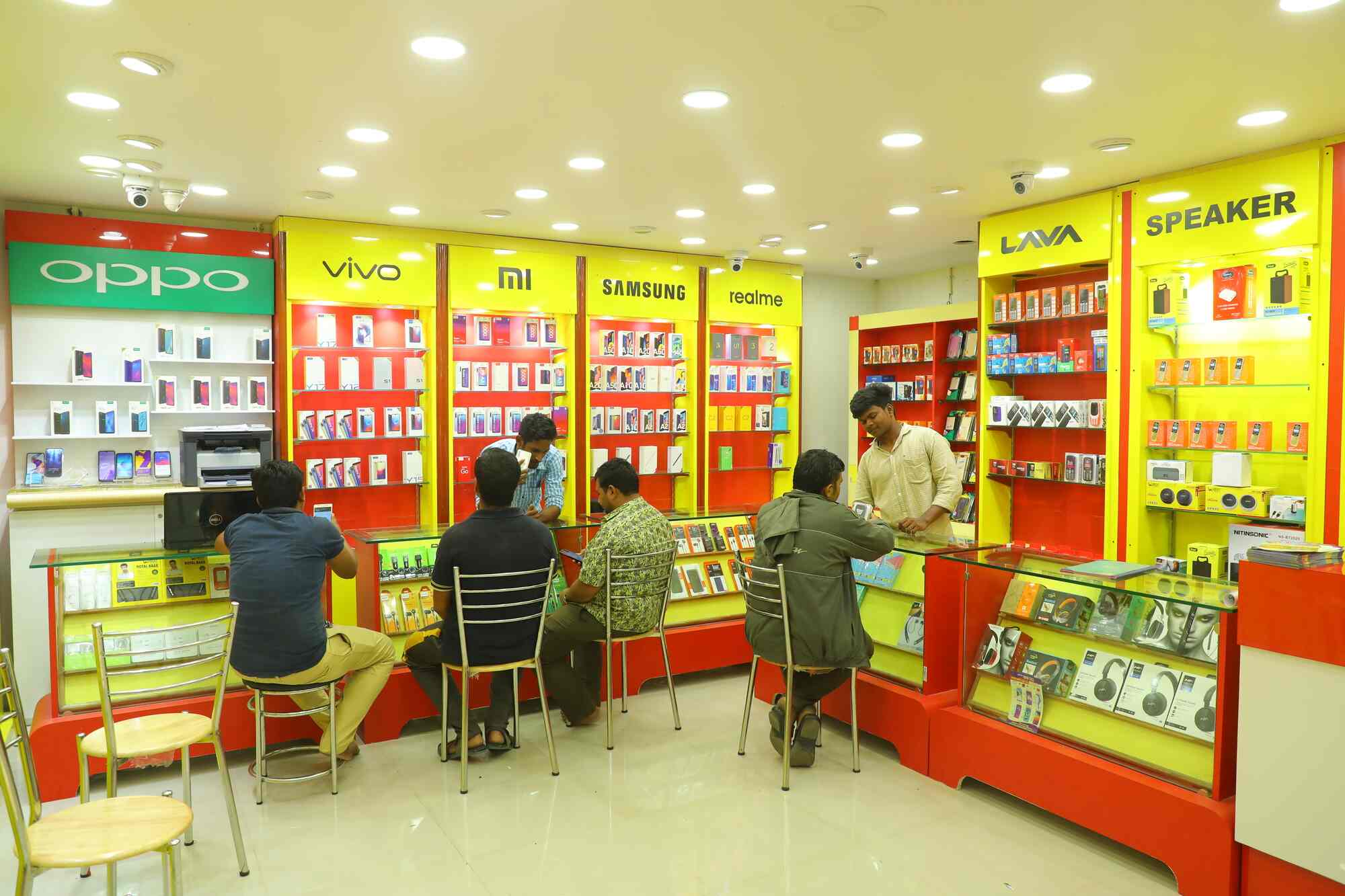 A1 Cell Shop in Omalur,Salem Best Mobile Phone Dealers in Salem