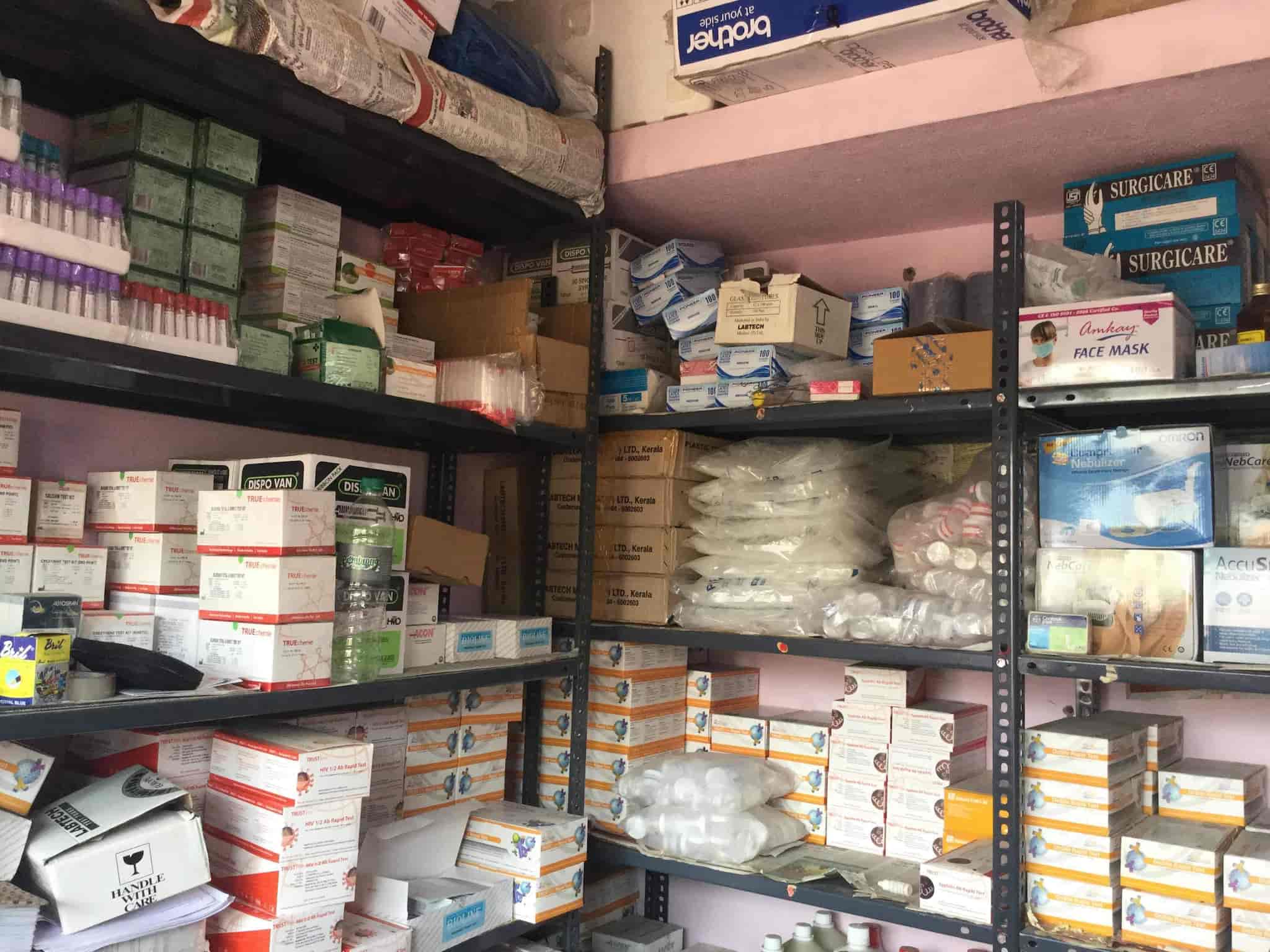 ☺︎︎︎︎ Zoe Schwarz