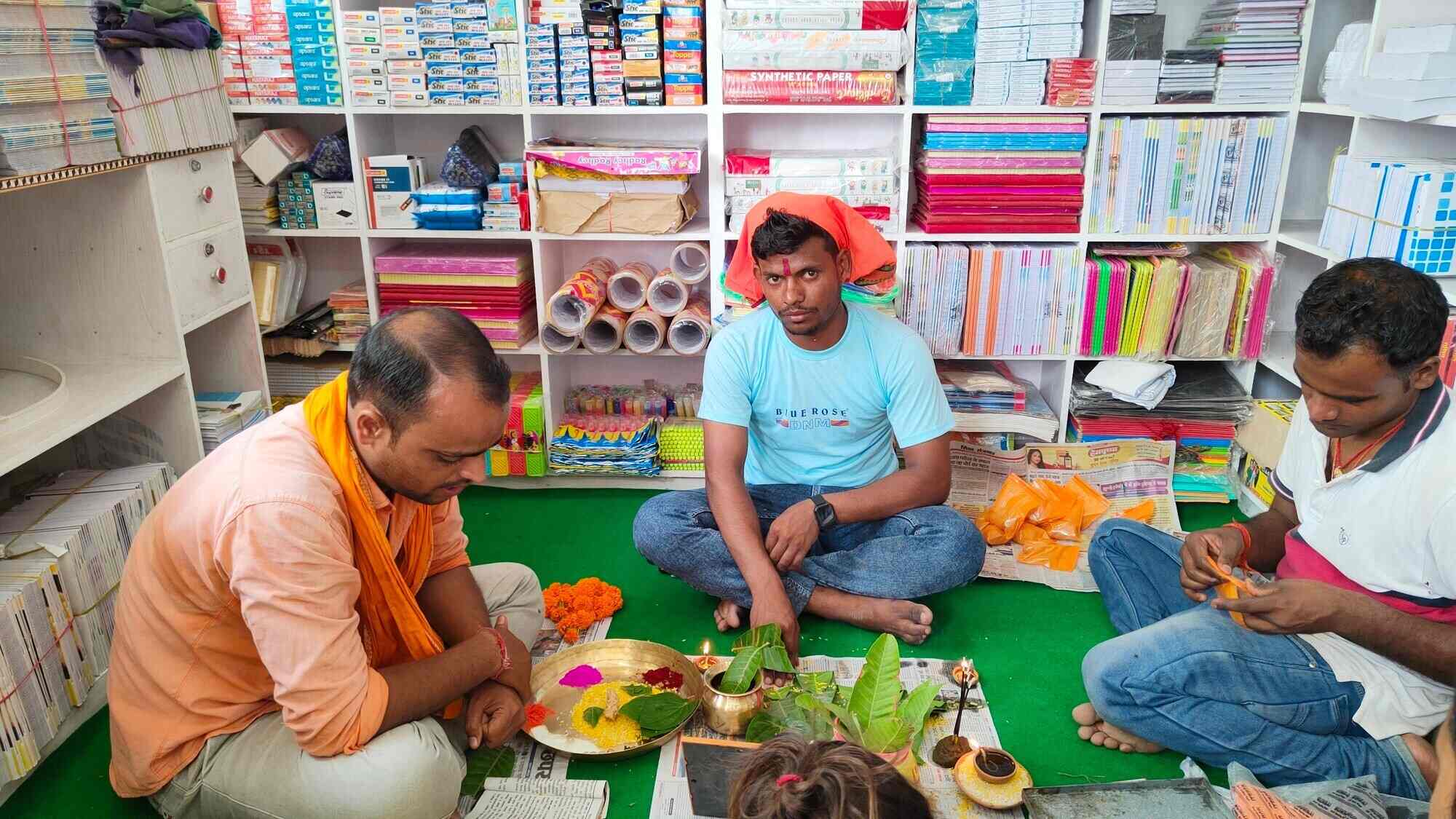 Top Book Shops in Maker Best Book Store near me Justdial