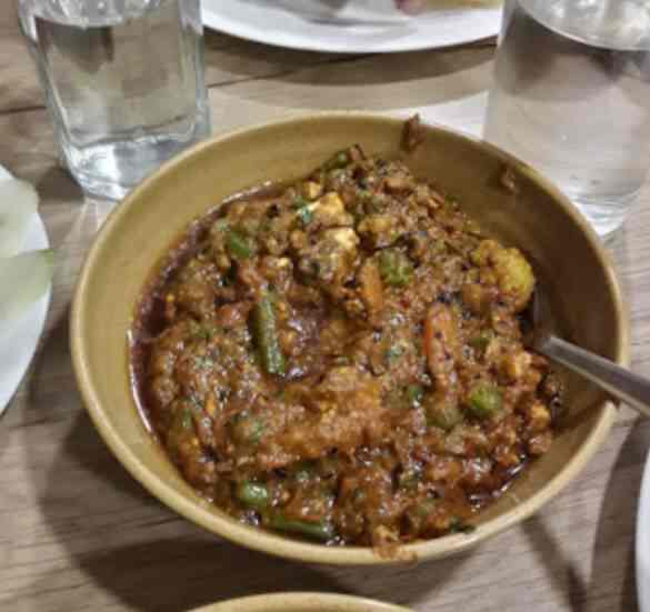 Sarada MultiCuisine Restaurant in Khalpara,Siliguri Order Food