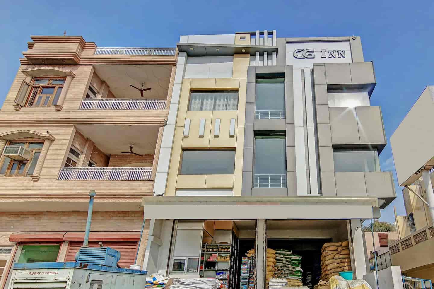 Book Hotel Cg Inn (OYO 28040) in Near Allahabad Bank,Sirsaharyana