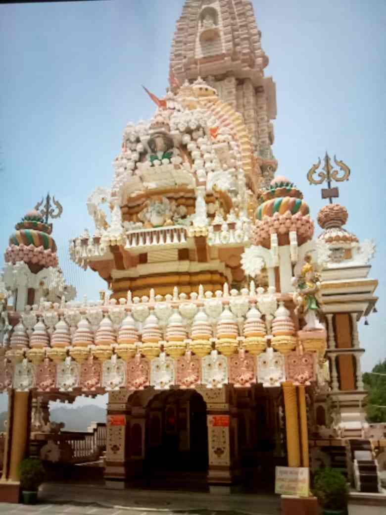 Top Car Rental in Dharampur, Dharampur Best Car Hire Rental Cars