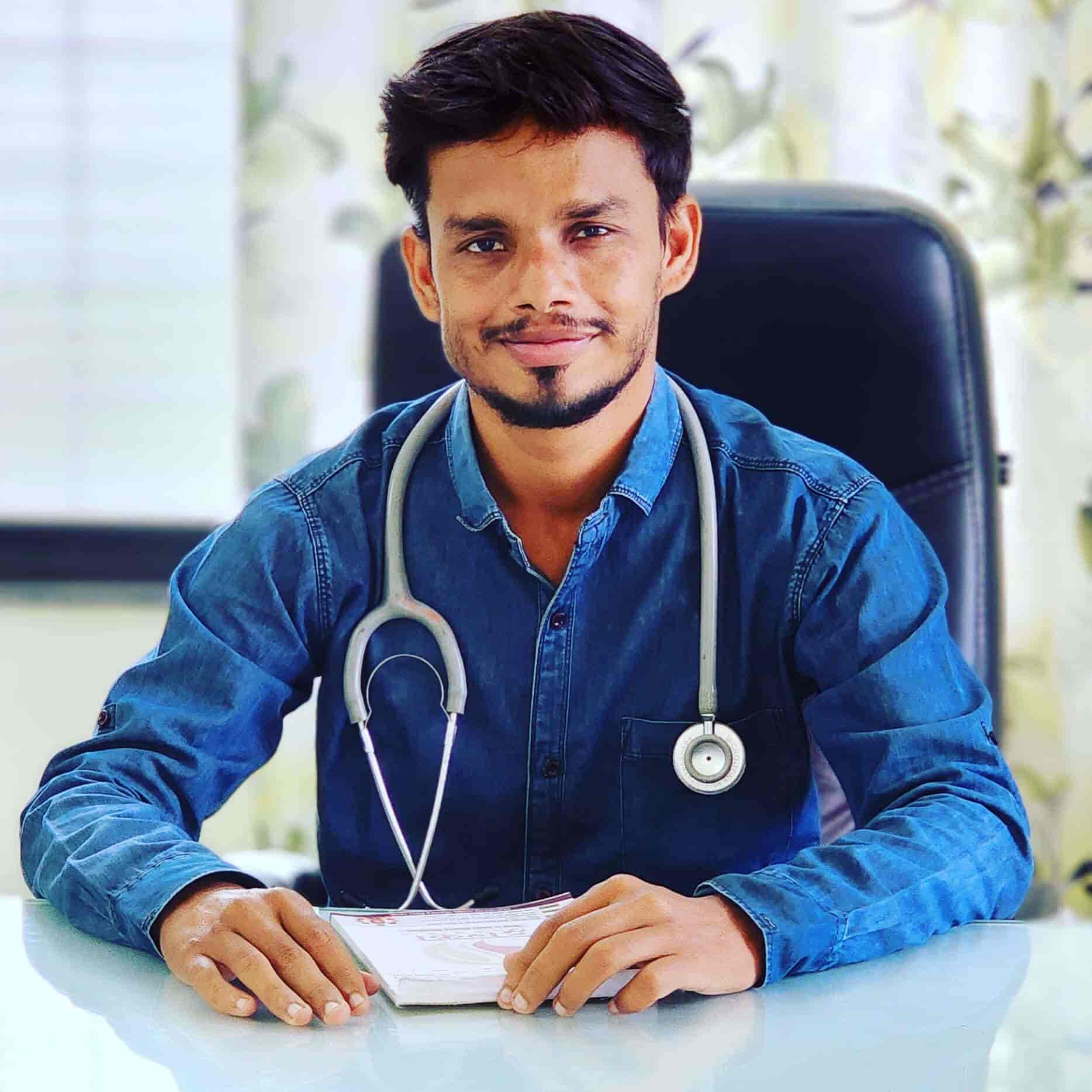 Dwarka Skin Hair & Ayurvedic Keraliy Panchkarma Hospital in Akluj