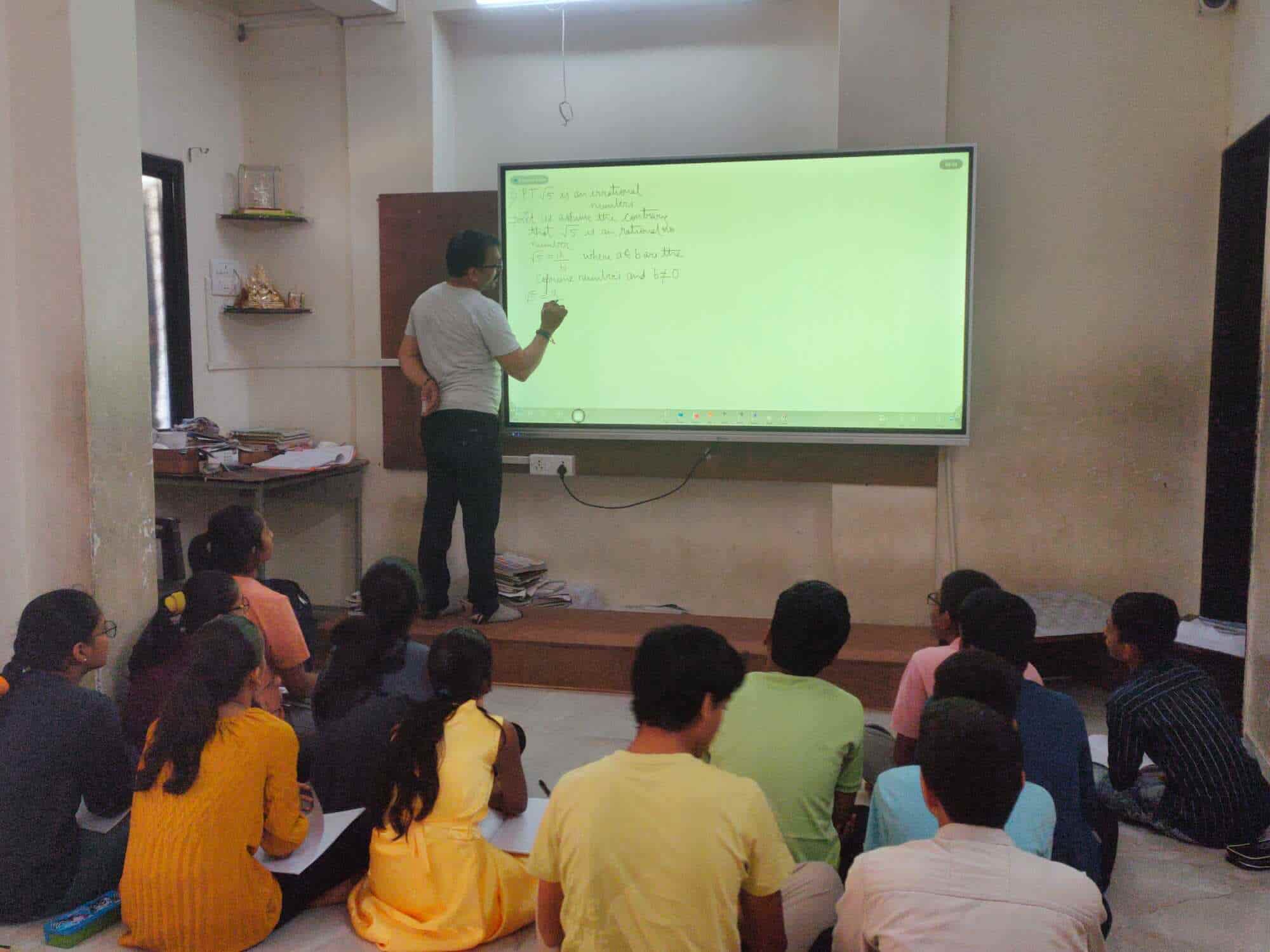 Top 10th Class Tutorials in Sangola Best Coaching Classes For SSC Sangola, Solapur Justdial