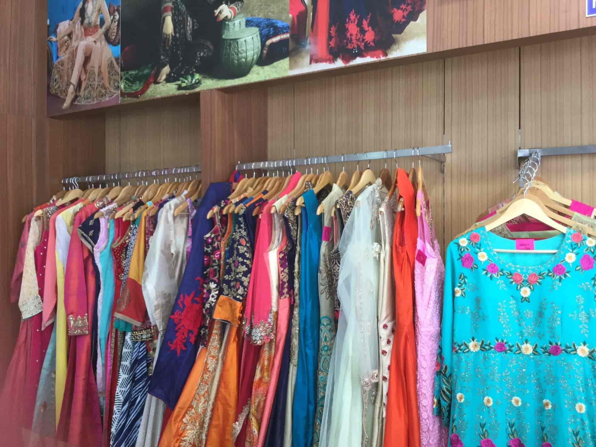 The closet fashion valley 5 The closet fashion valley 52