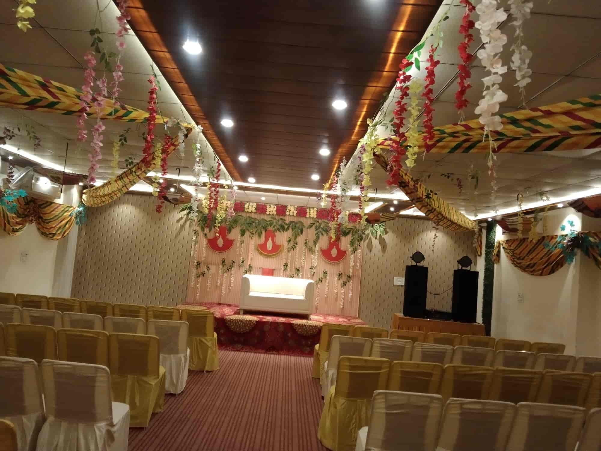 The Chef Corner Vishwas Residency Hotel & Restaurant in Chahal Chowk