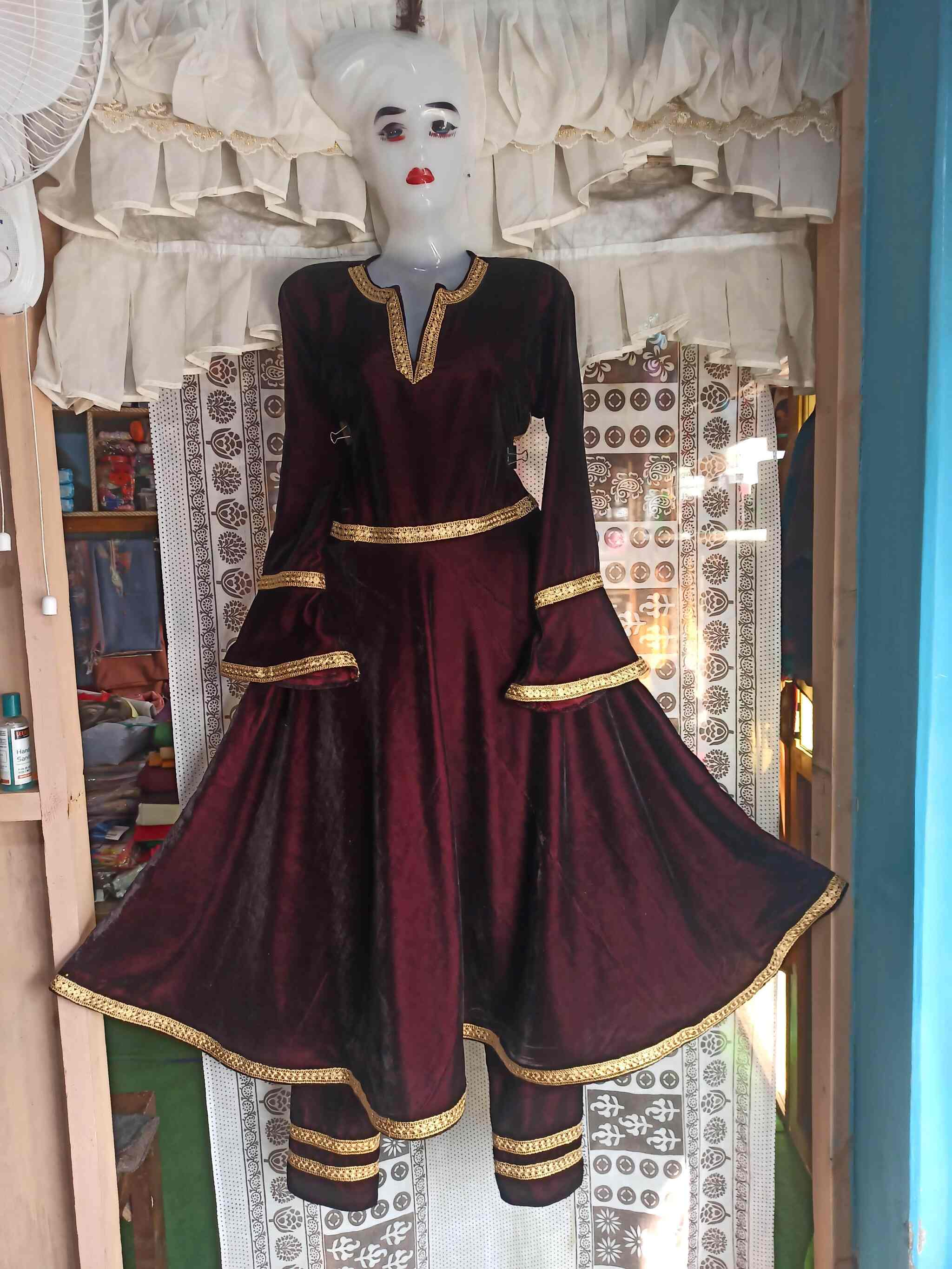 RushkEKashmir in Gund,Srinagar Best Boutiques in Srinagar Justdial