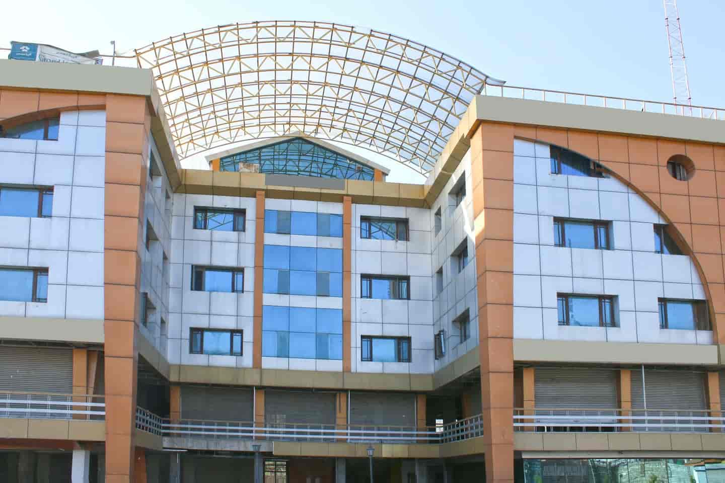 Book Hotel Grand Kashmir (OYO 8790) in Nowgam,Srinagar Best Apartment