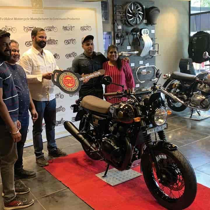 Royal enfield shoes showroom near me sale
