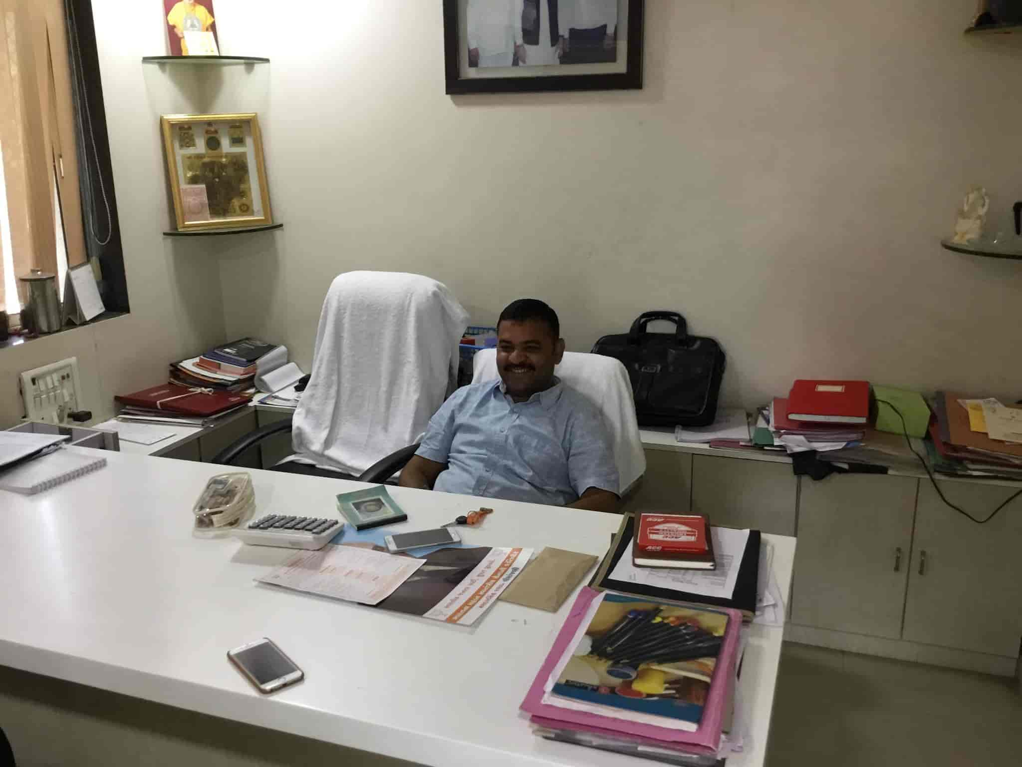 Top 10 Hindustan Motors Ambassador Car Rental in Nanpura Best