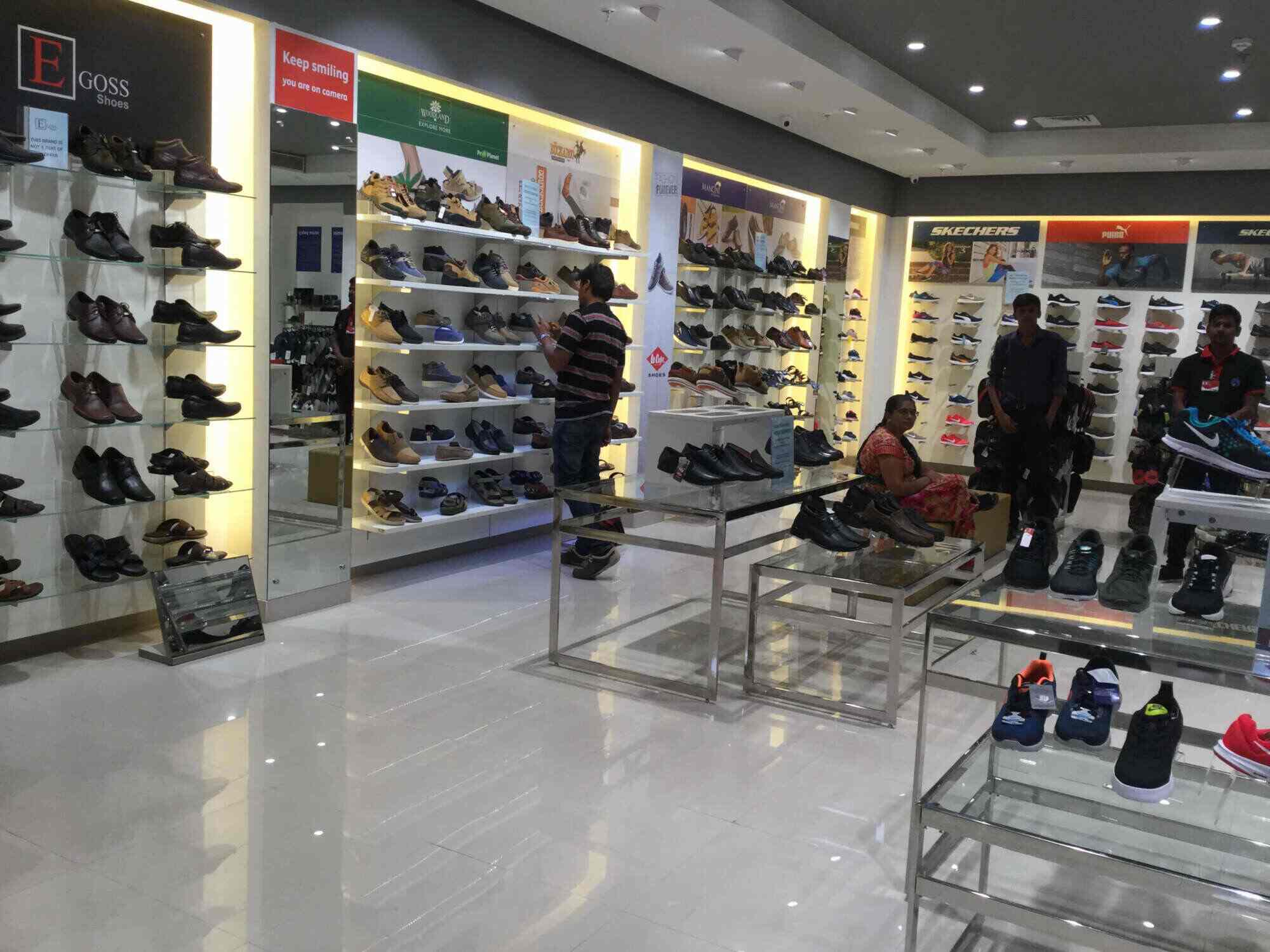 reliance trends skechers