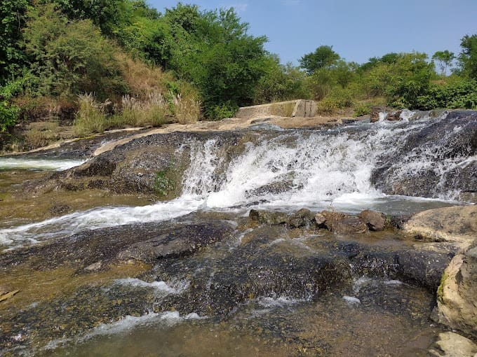 Qizlar orgazm yashirin kamera onlayn Stolda jinsiy aloqa