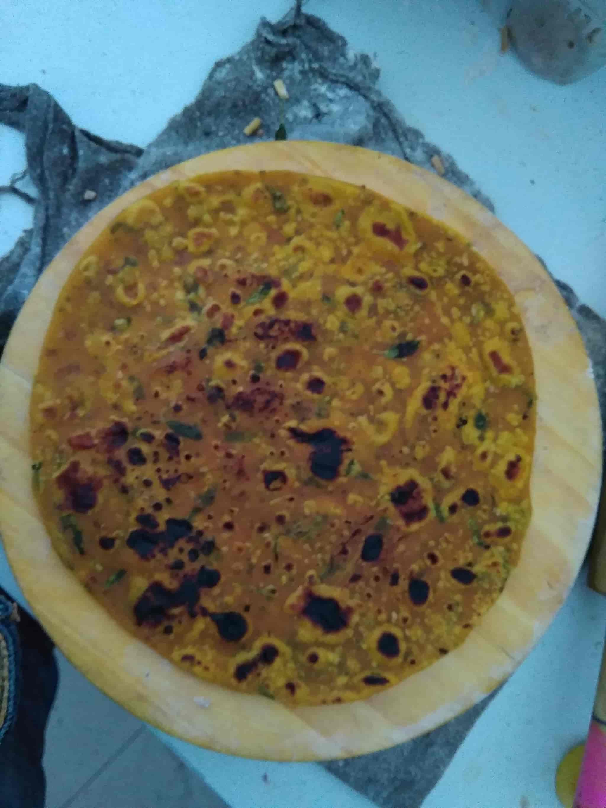 Tik turgan holda siyayotgan qizning porno video Yoqimli gozallar bilan porno tomosha qiling